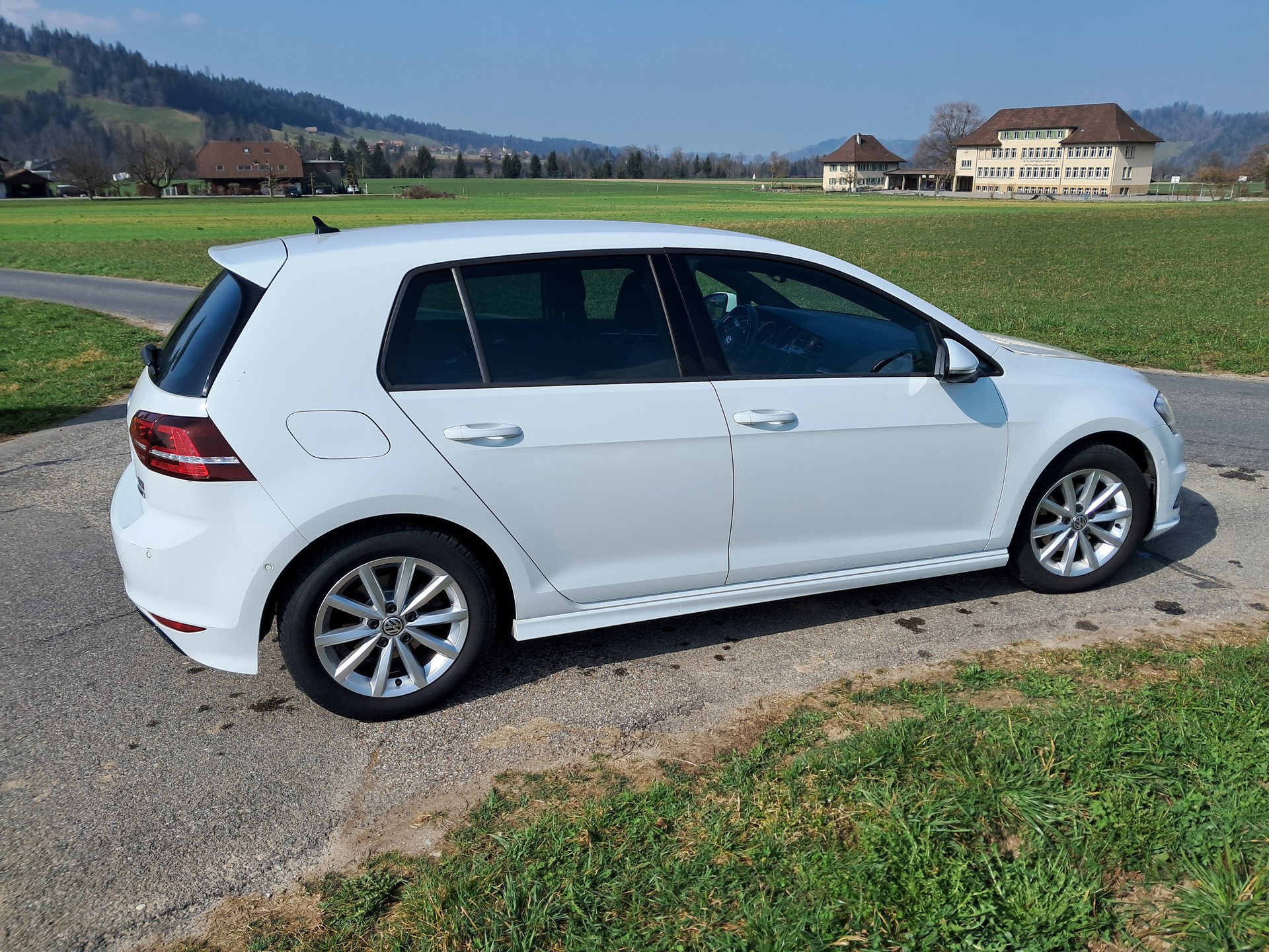 VW Golf 1.4 TSI Allstar R-Line-image-5