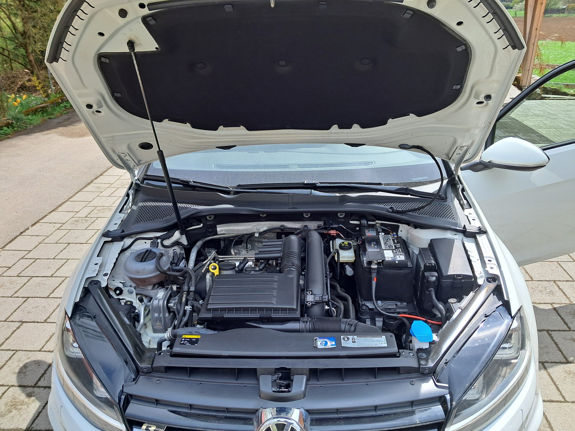 VW Golf 1.4 TSI Allstar R-Line-image-15
