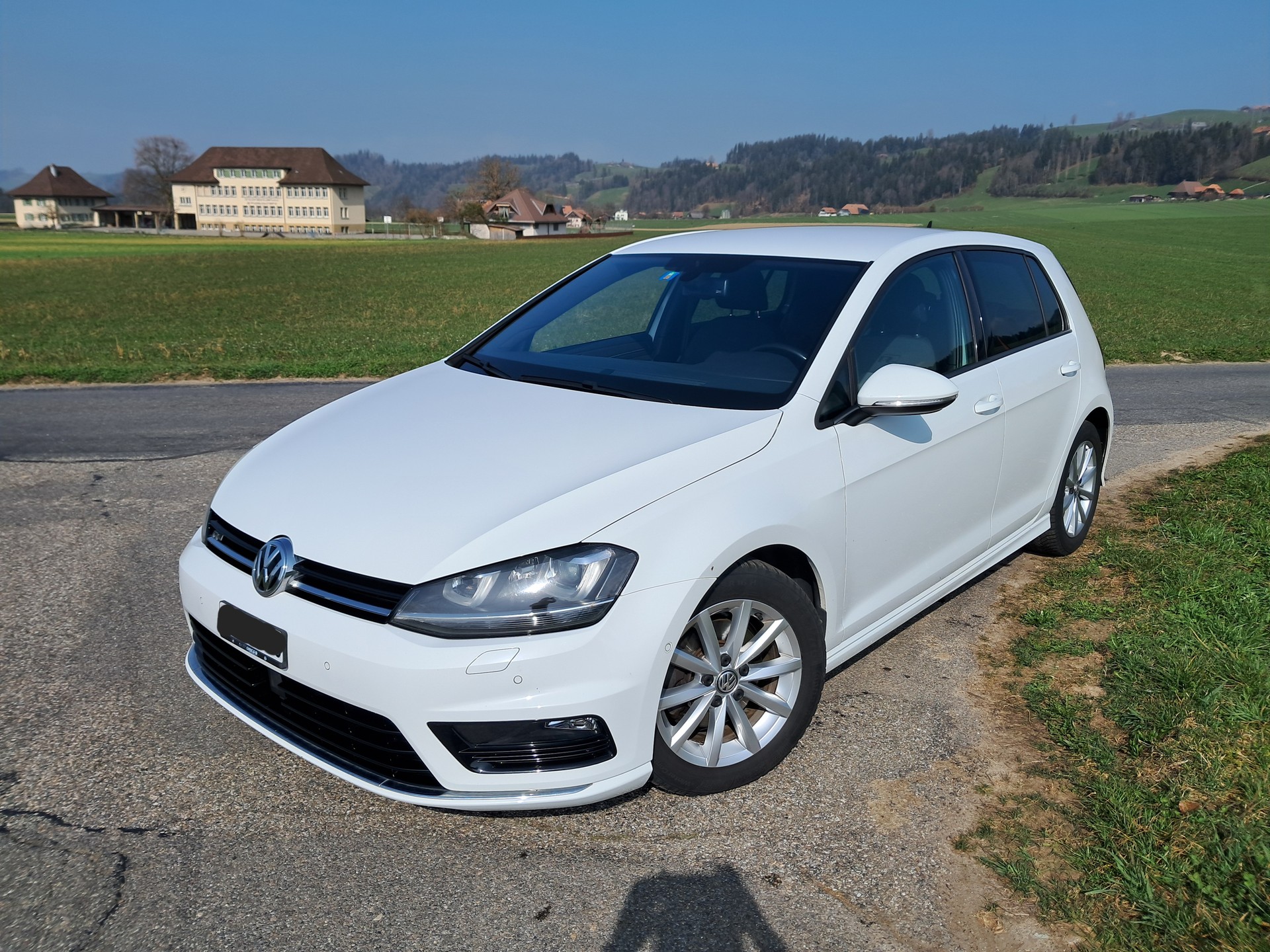 VW Golf 1.4 TSI Allstar R-Line-image-2