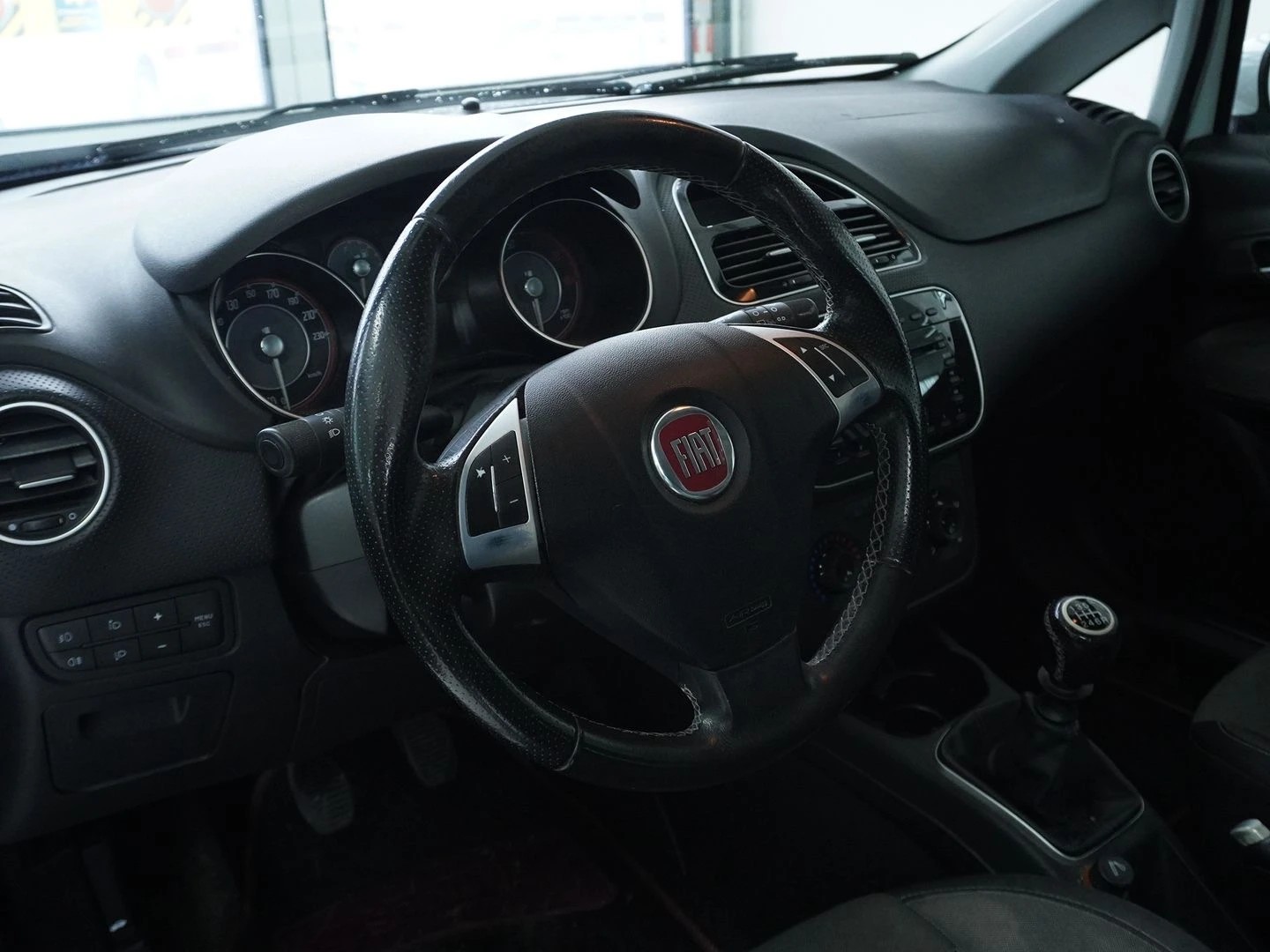 FIAT Punto Evo 1.4 16V Dynamic-image-2