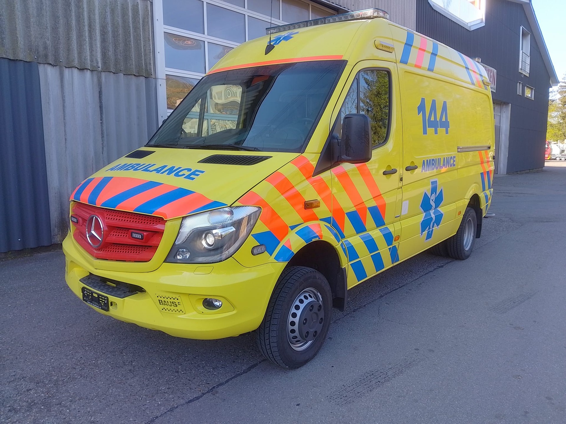 MERCEDES-BENZ Sprinter 519 BlueTec Lang 4x4 Automat