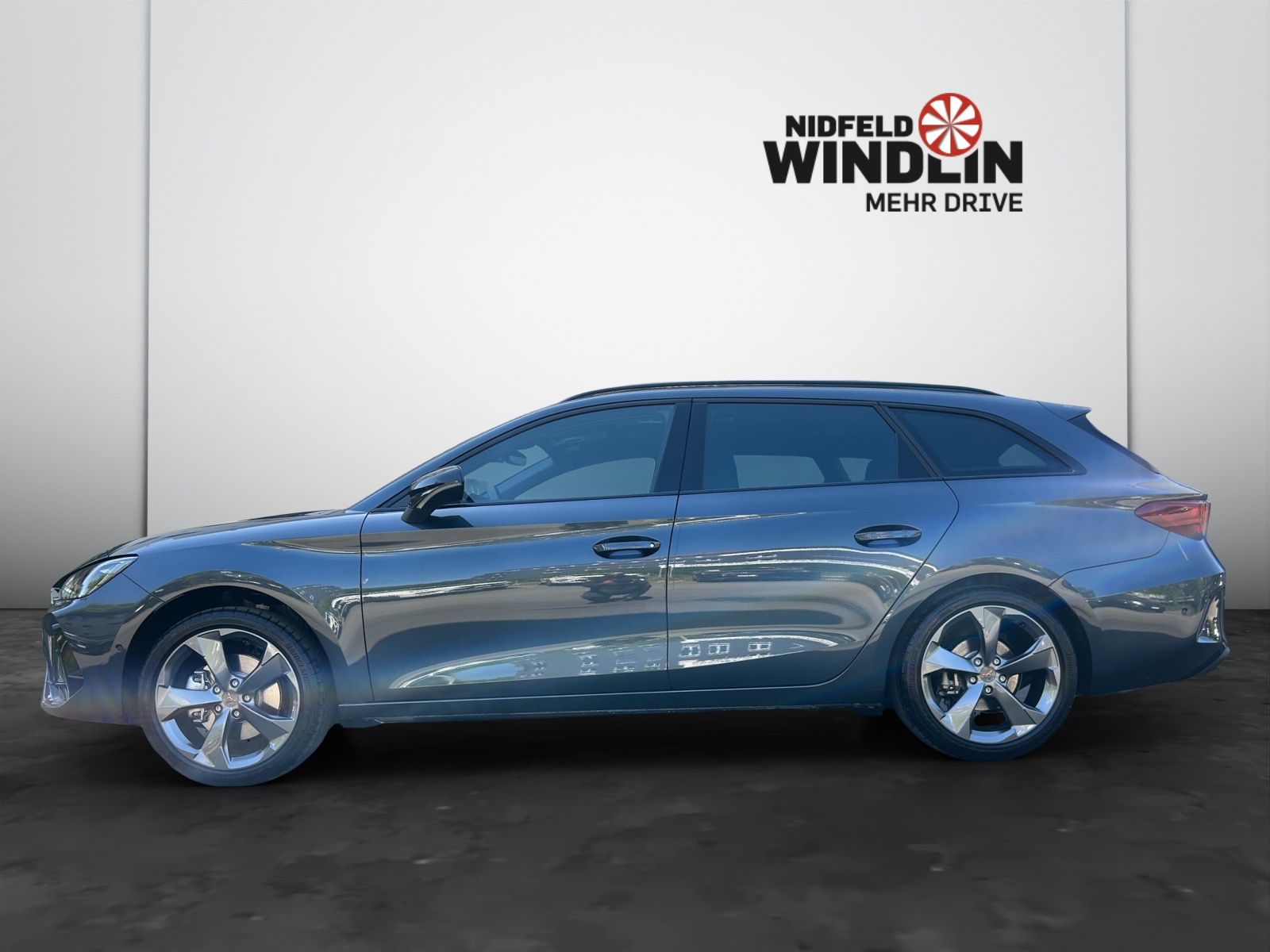 SEAT LEON ST 2.0 TSI Prime Edition DSG 4Drive-image-2