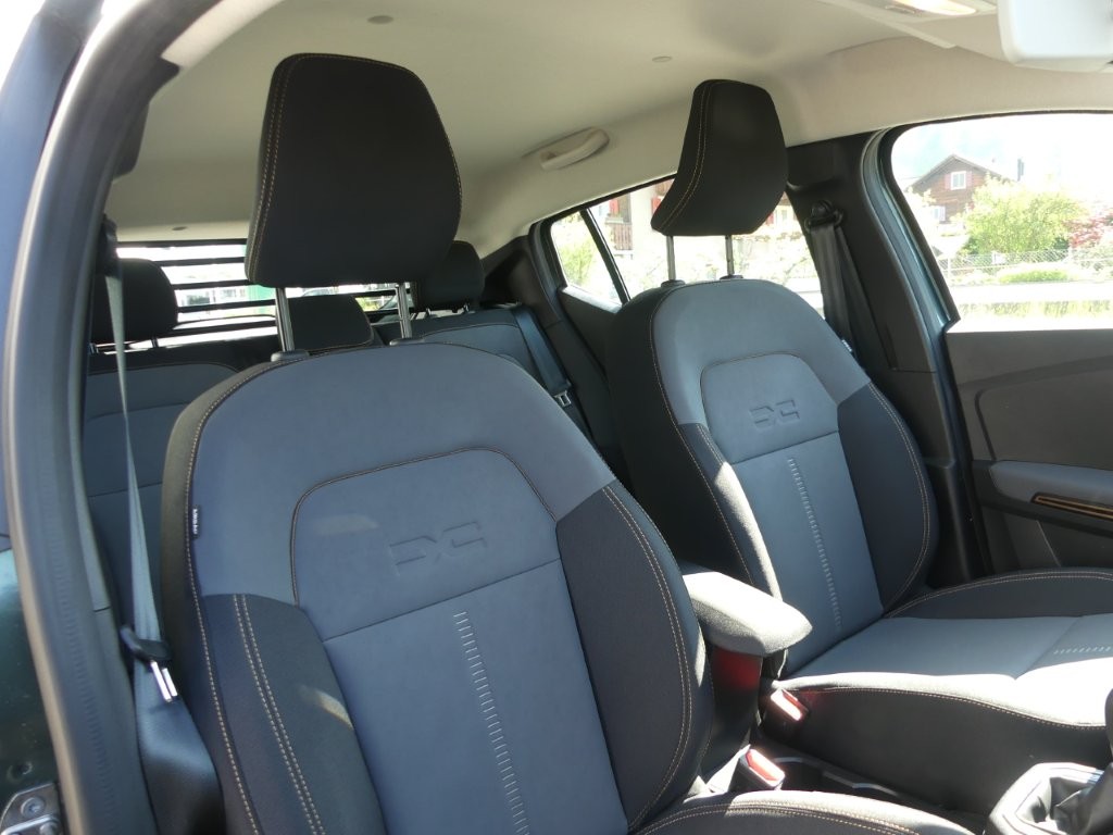 DACIA Sandero Stepway TCe 90 Extreme+ CVT-image-10