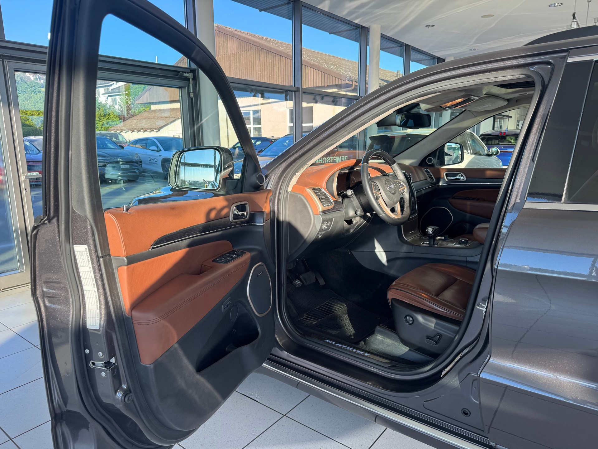 JEEP Grand Cherokee 3.0 CRD Summit Automatic-image-7