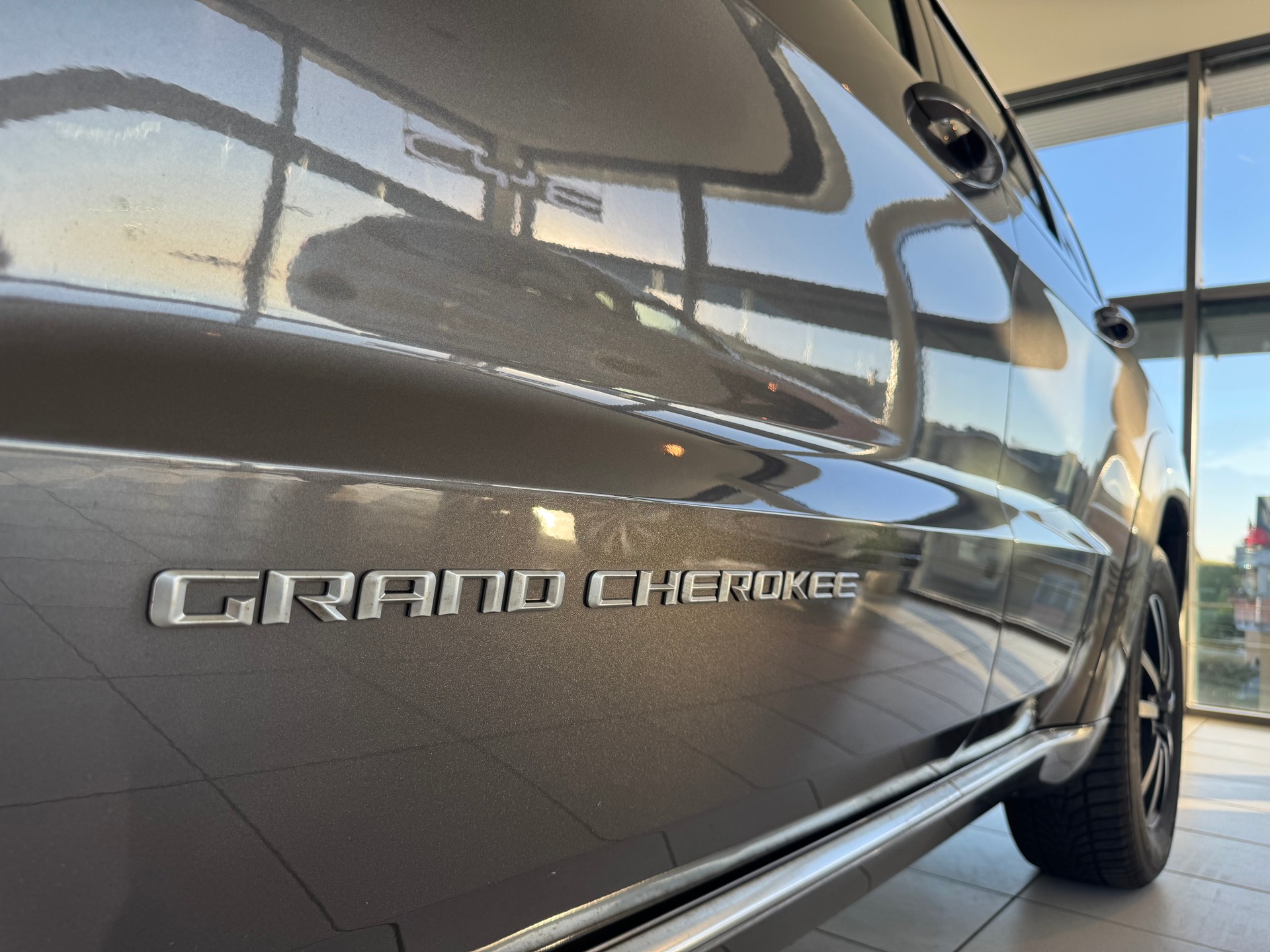 JEEP Grand Cherokee 3.0 CRD Summit Automatic-image-23