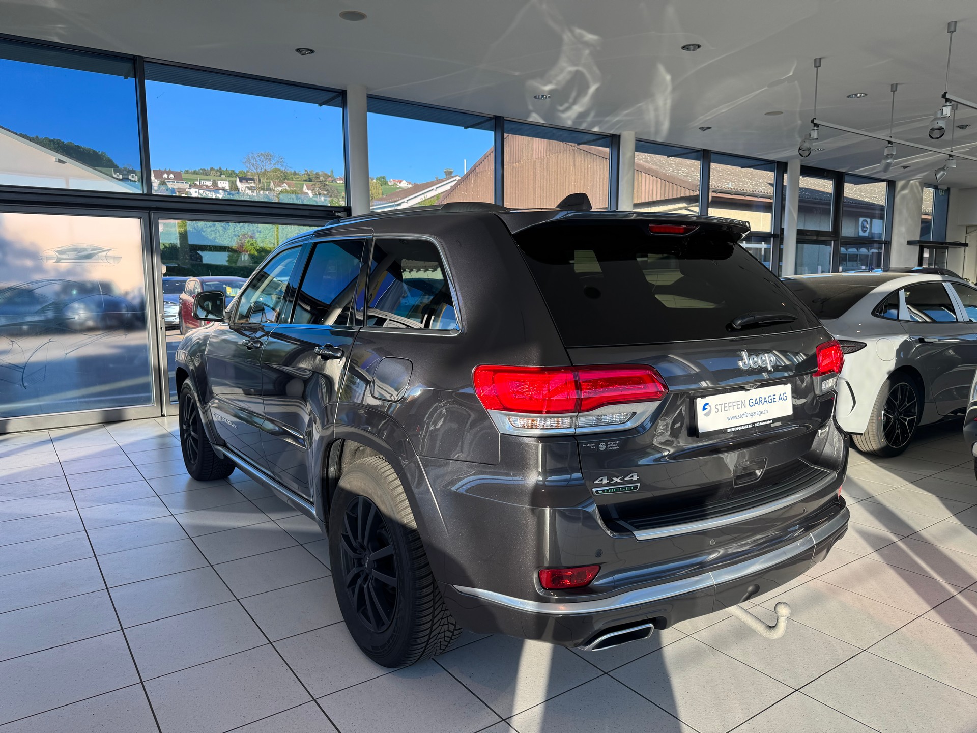 JEEP Grand Cherokee 3.0 CRD Summit Automatic-image-6