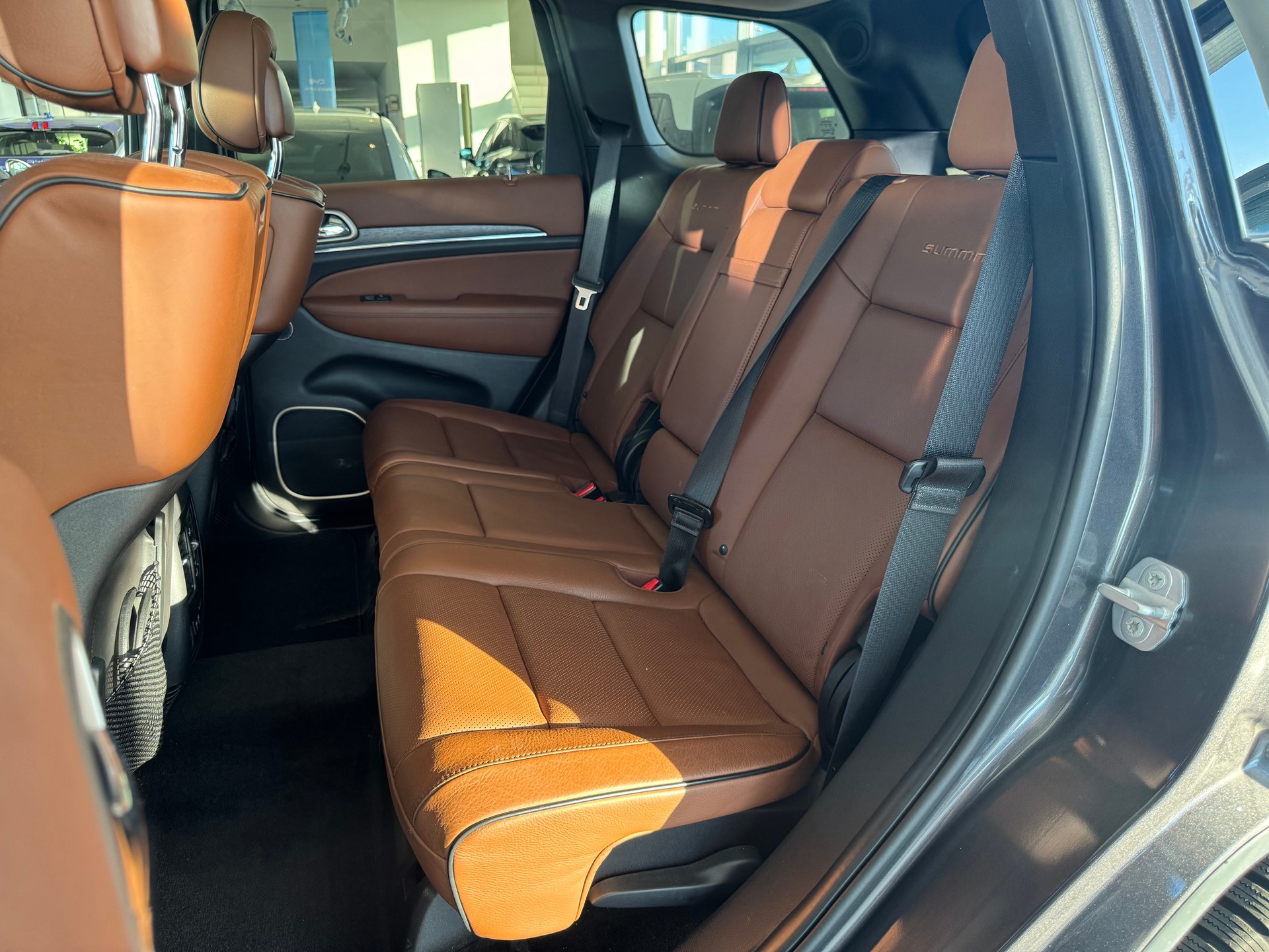 JEEP Grand Cherokee 3.0 CRD Summit Automatic-image-19