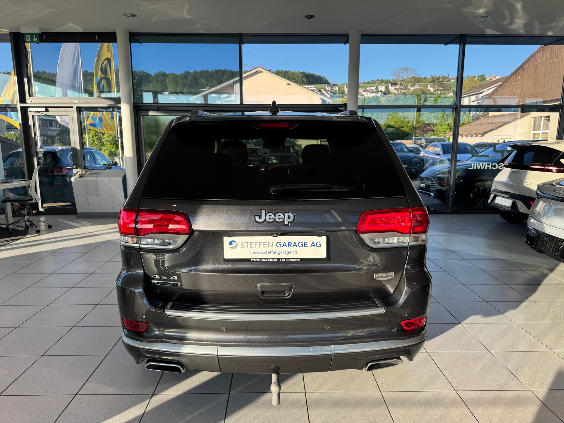 JEEP Grand Cherokee 3.0 CRD Summit Automatic-image-5