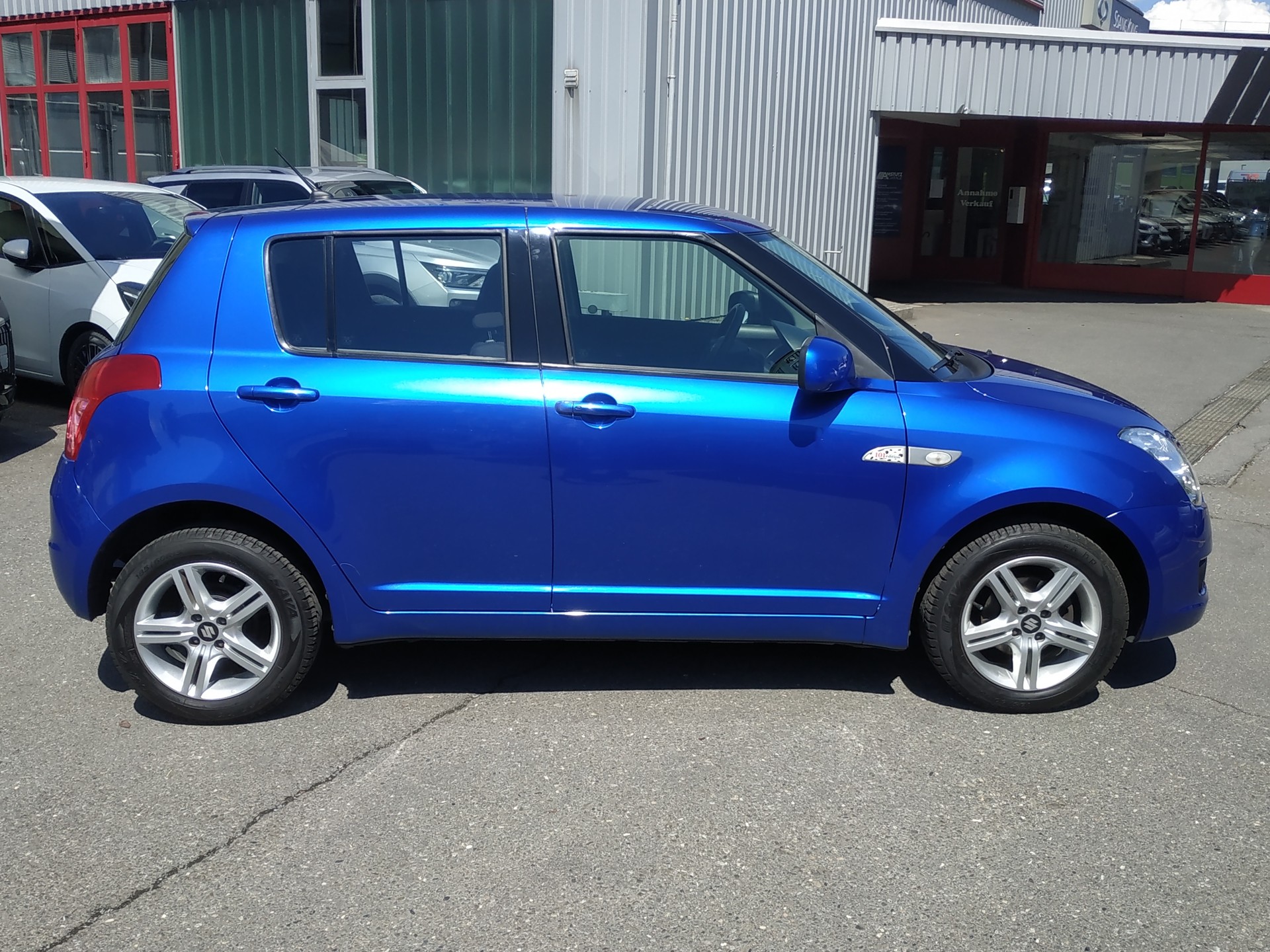 SUZUKI Swift 1.3i 16V GL Top 4x4-image-5