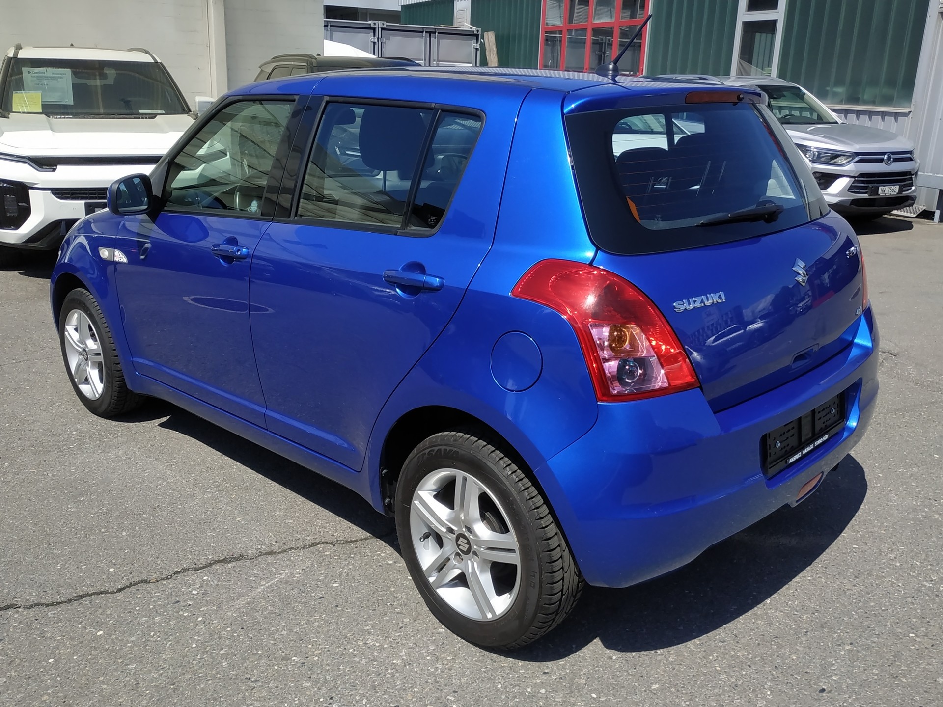 SUZUKI Swift 1.3i 16V GL Top 4x4-image-4