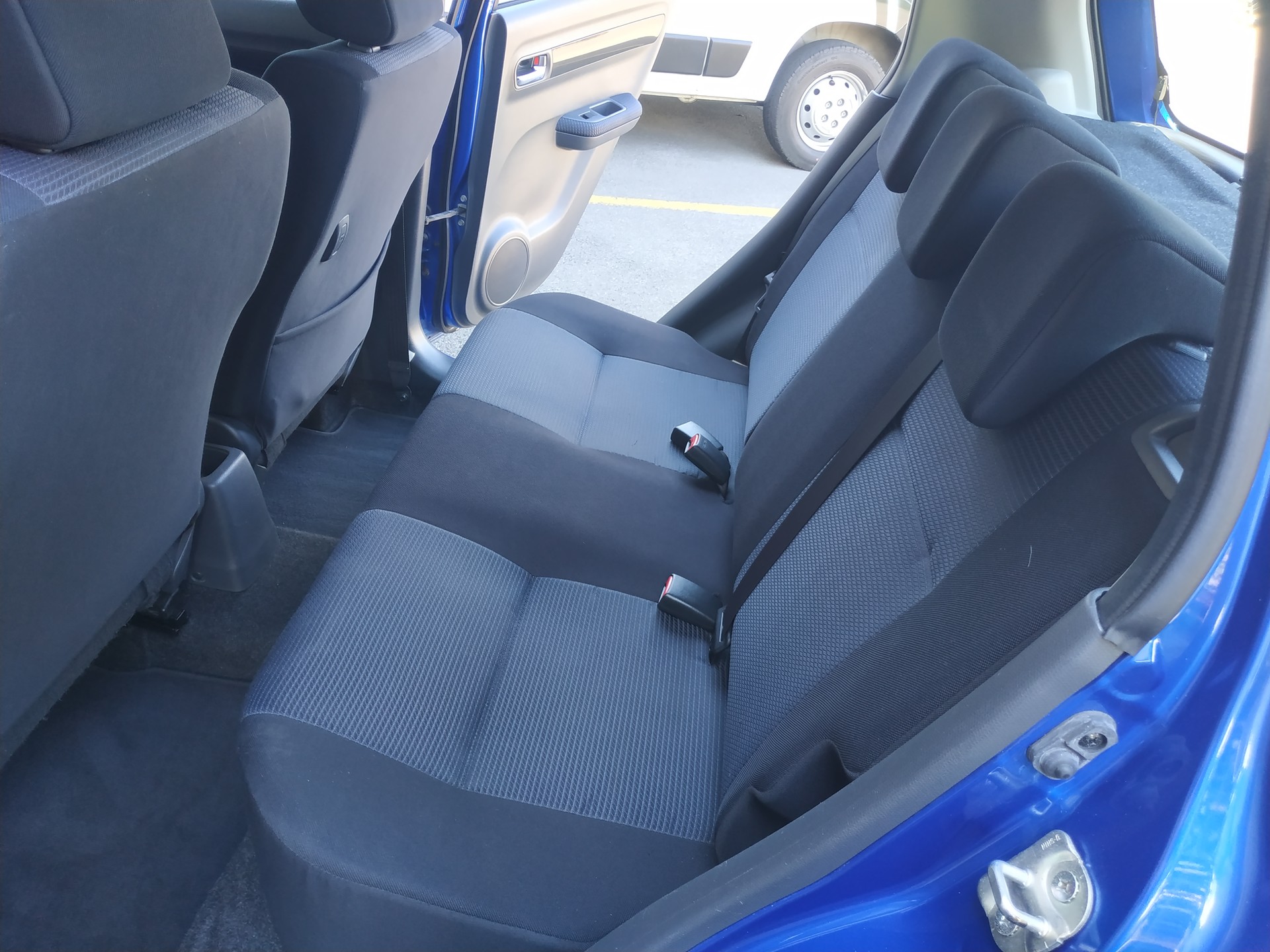SUZUKI Swift 1.3i 16V GL Top 4x4-image-15