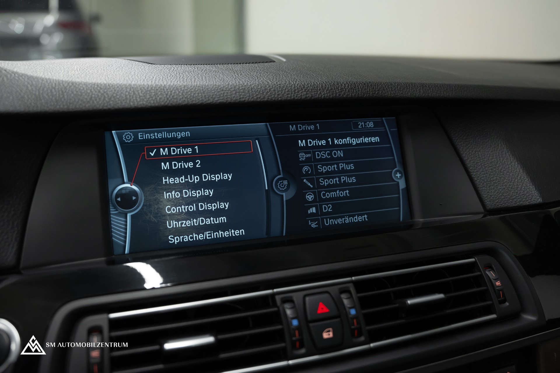 BMW M5 / Panorama / Sitzbelüftung / Head-Up-image-34