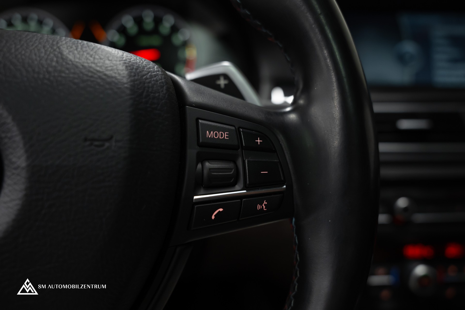 BMW M5 / Panorama / Sitzbelüftung / Head-Up-image-33