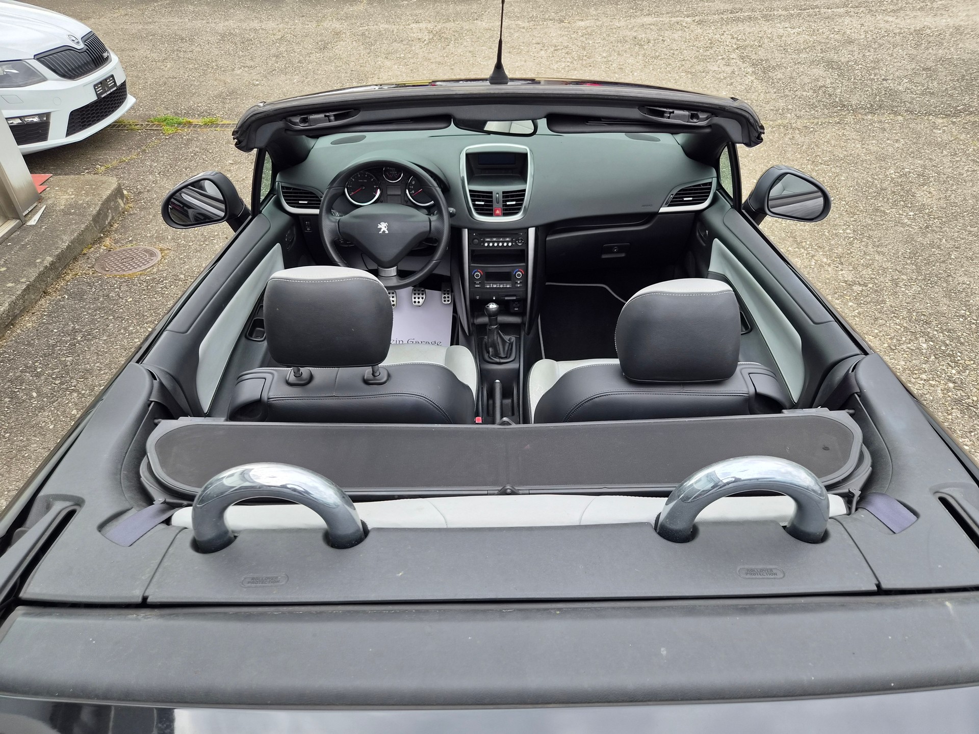 PEUGEOT 207 CC 1.6 16V Roland Garros-image-6