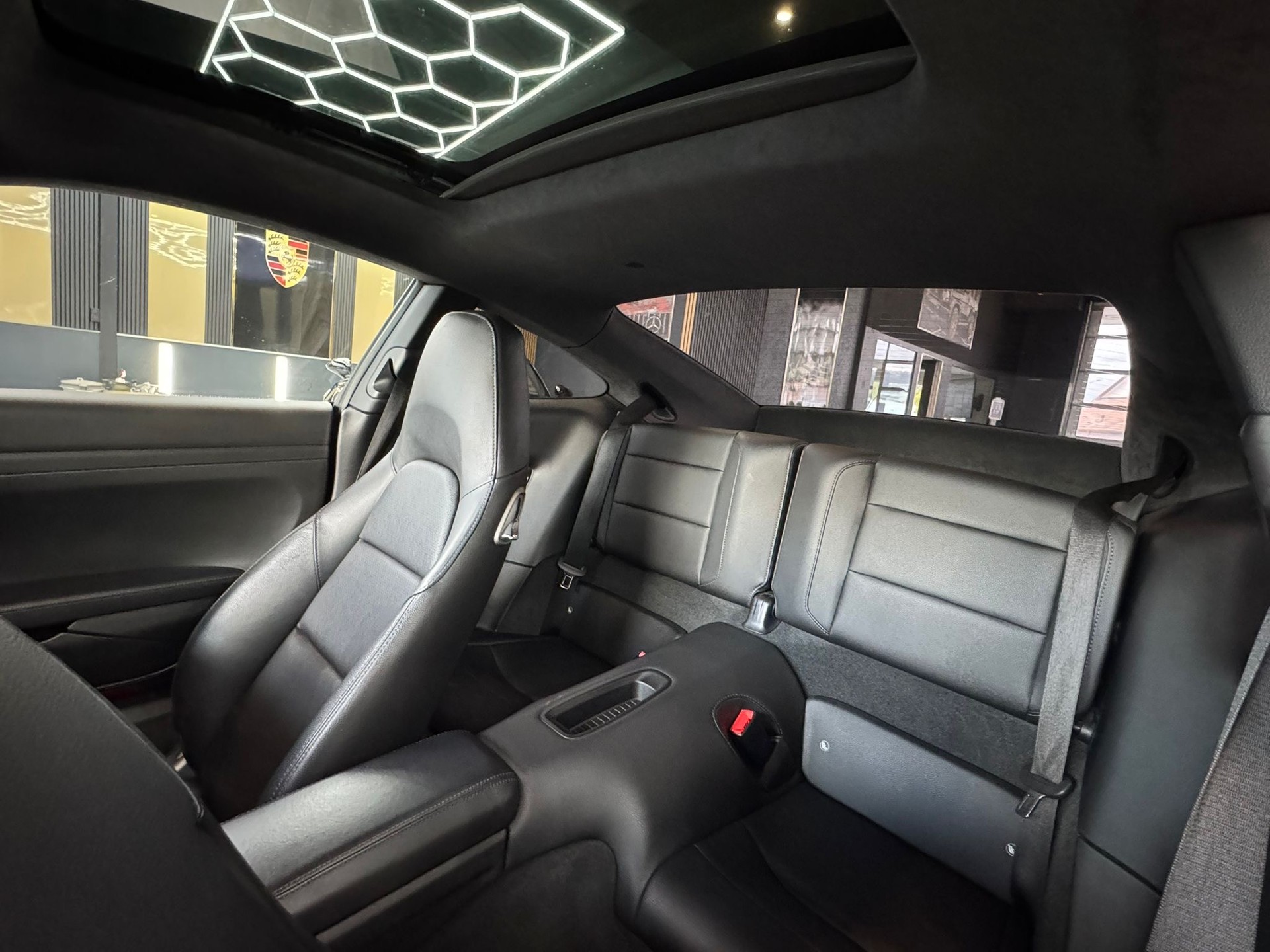 PORSCHE 911 Carrera 4 PDK - Porsche approved-image-15