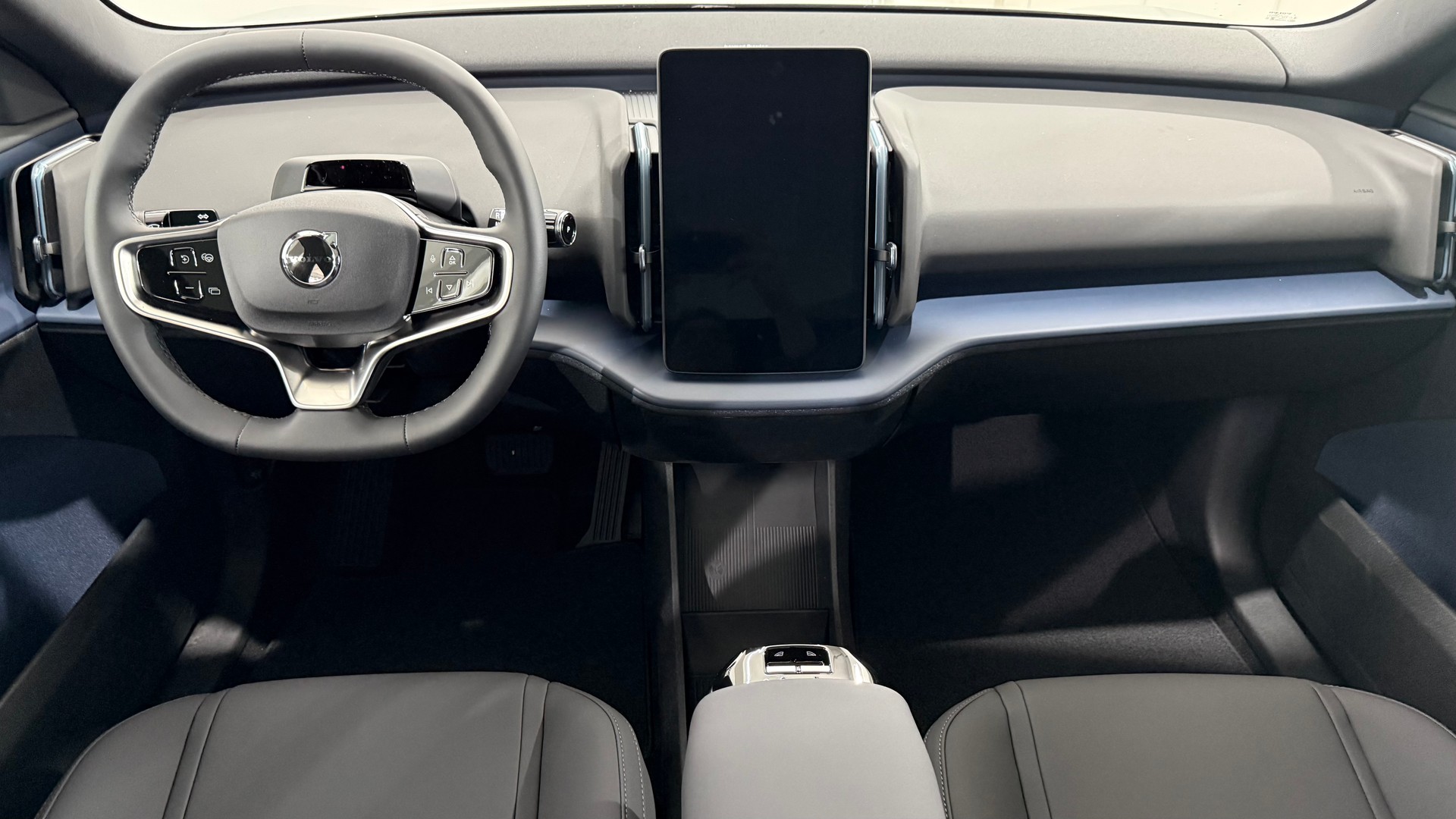 VOLVO EX 30 CC E60 Twin Performance A-image-4