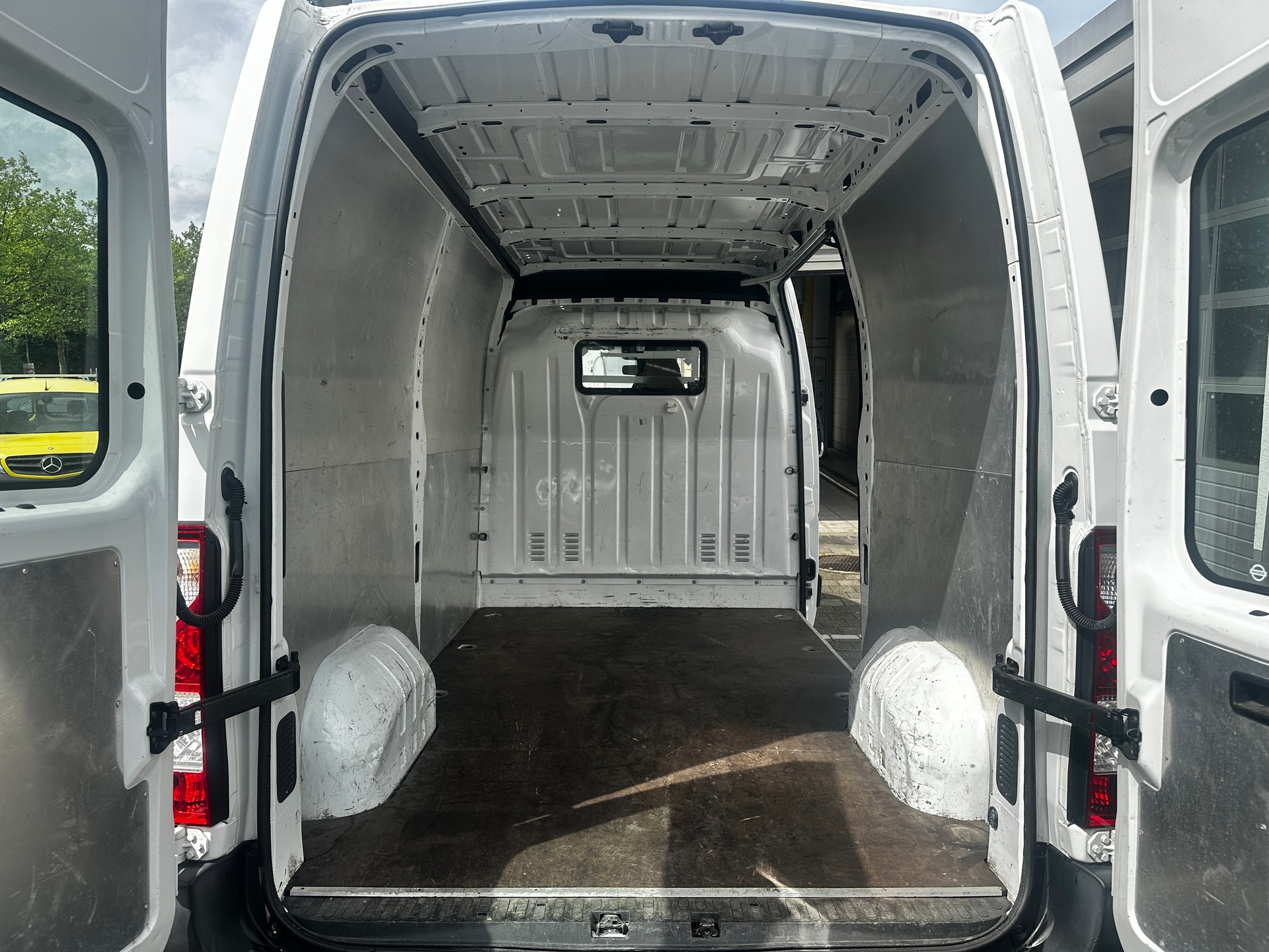 NISSAN NV400 F33.13 L2H2 FWD Pro-image-13