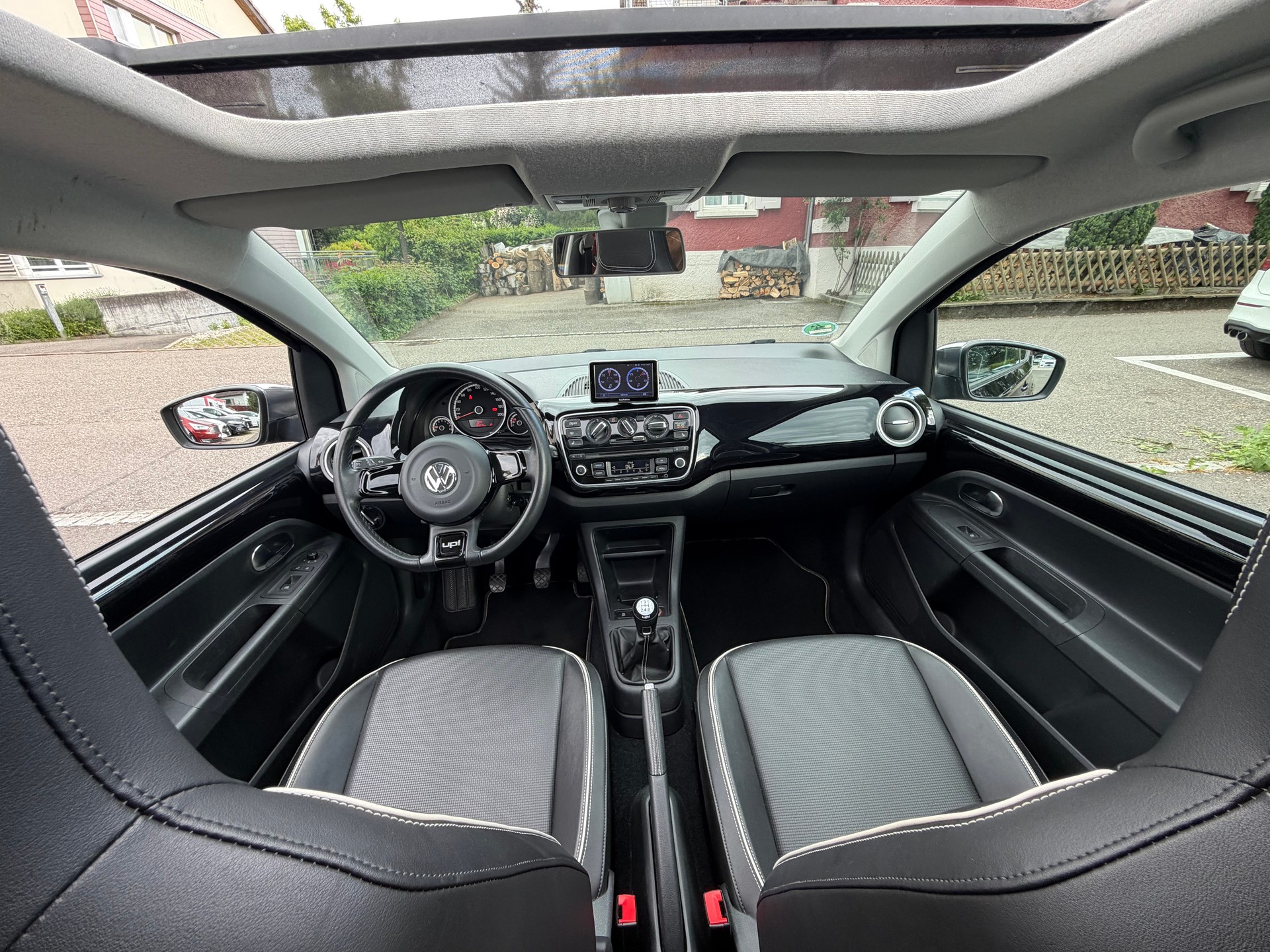 VW Up 1.0 BMT high up-image-11