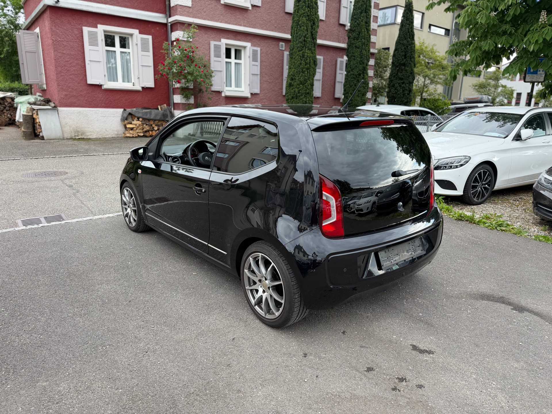 VW Up 1.0 BMT high up-image-2