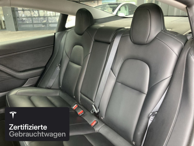 TESLA Model 3 Long Range AWD-image-13