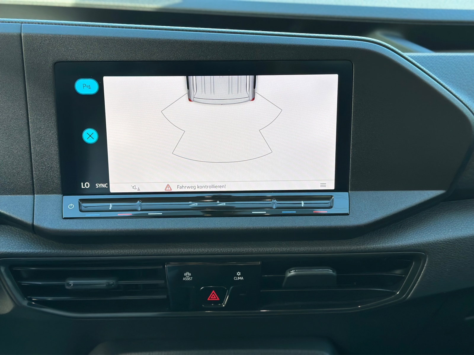 VW Caddy Cargo 2.0TDI 4Motion-image-10