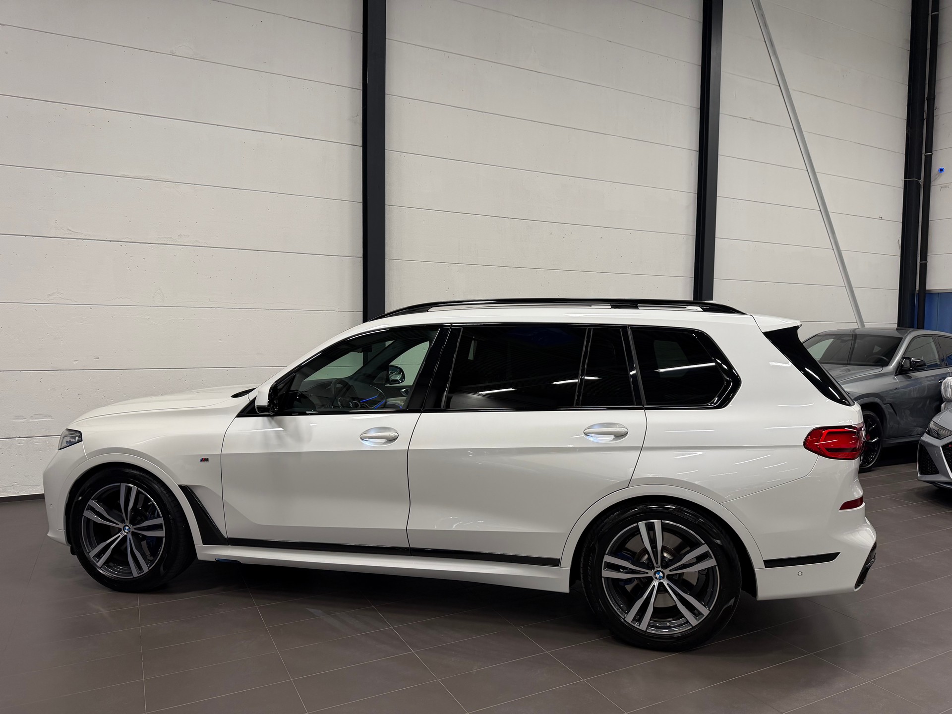 BMW X7 xDrive M50i Steptronic-image-11
