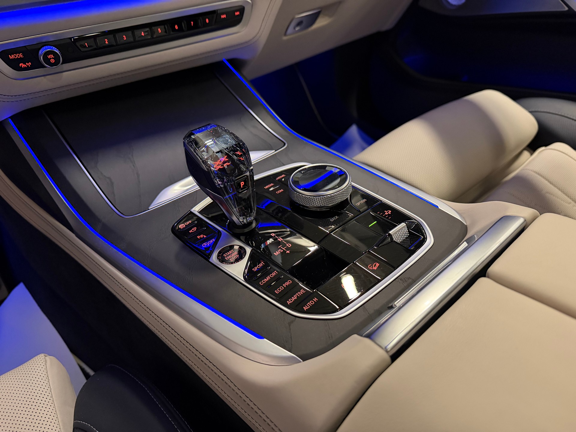 BMW X7 xDrive M50i Steptronic-image-28
