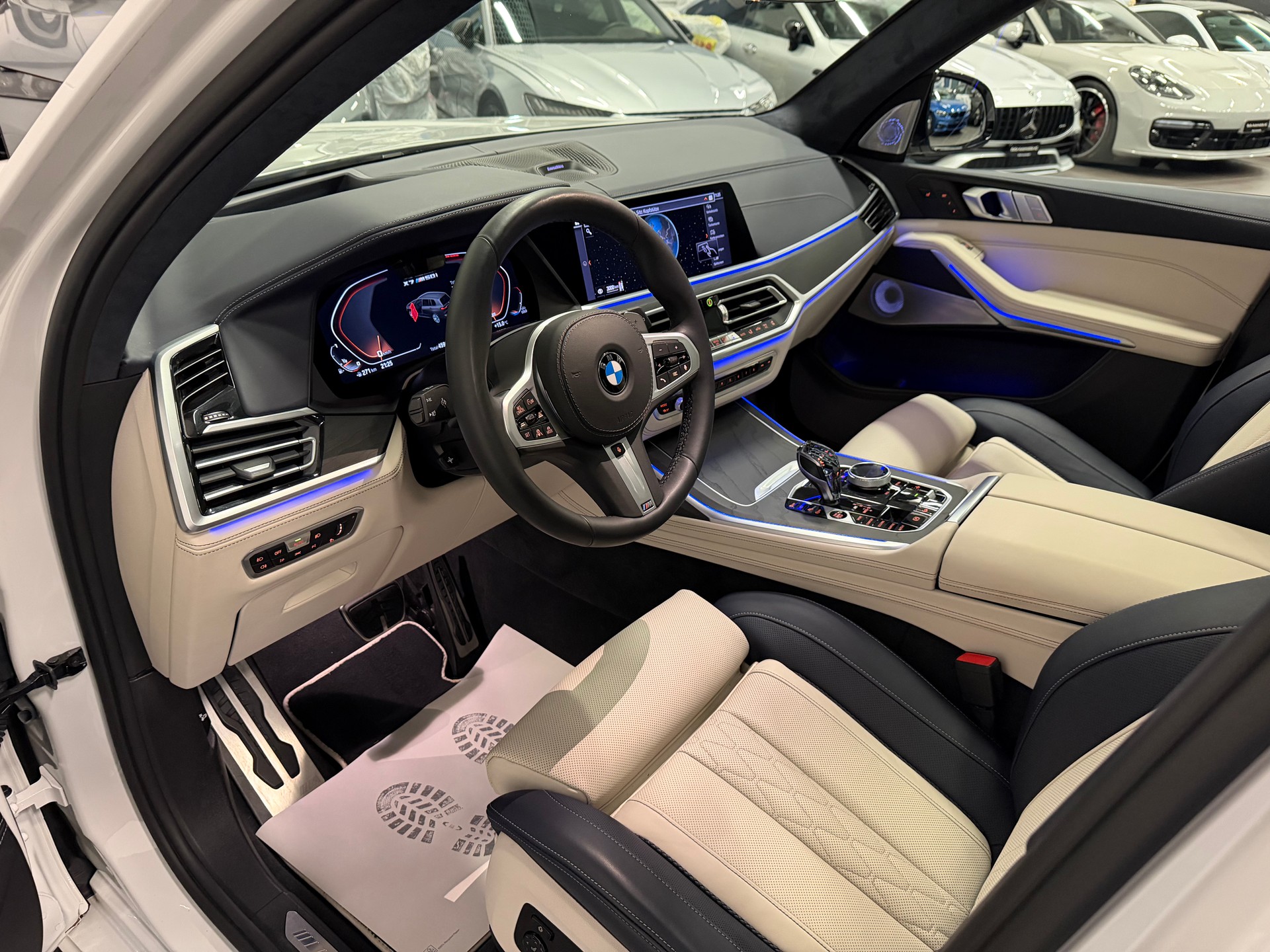 BMW X7 xDrive M50i Steptronic-image-16