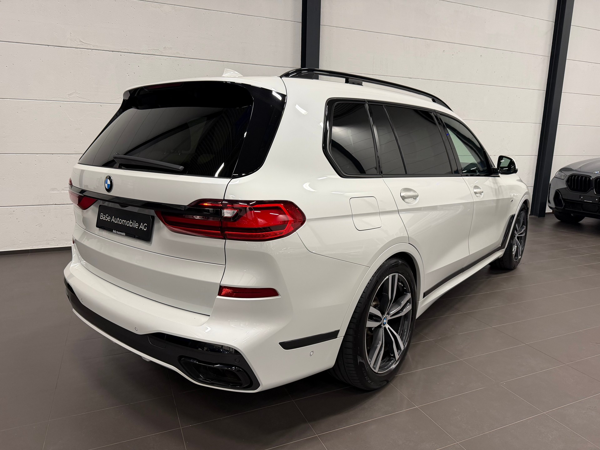 BMW X7 xDrive M50i Steptronic-image-12