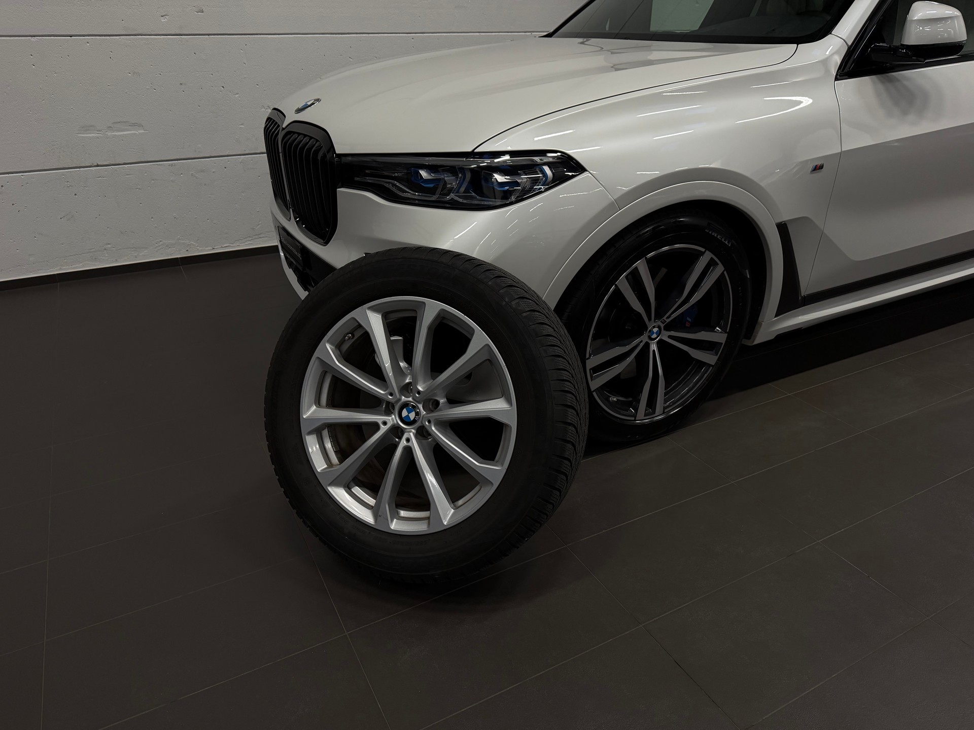 BMW X7 xDrive M50i Steptronic-image-30