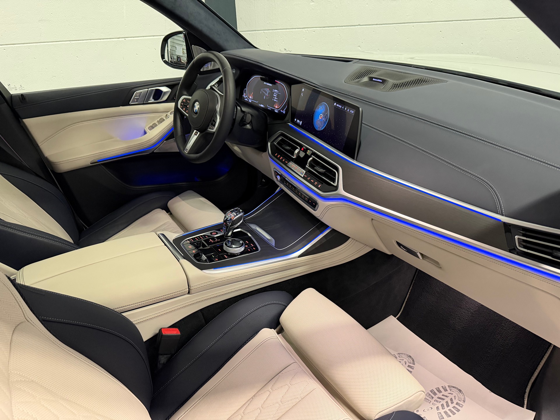 BMW X7 xDrive M50i Steptronic-image-19