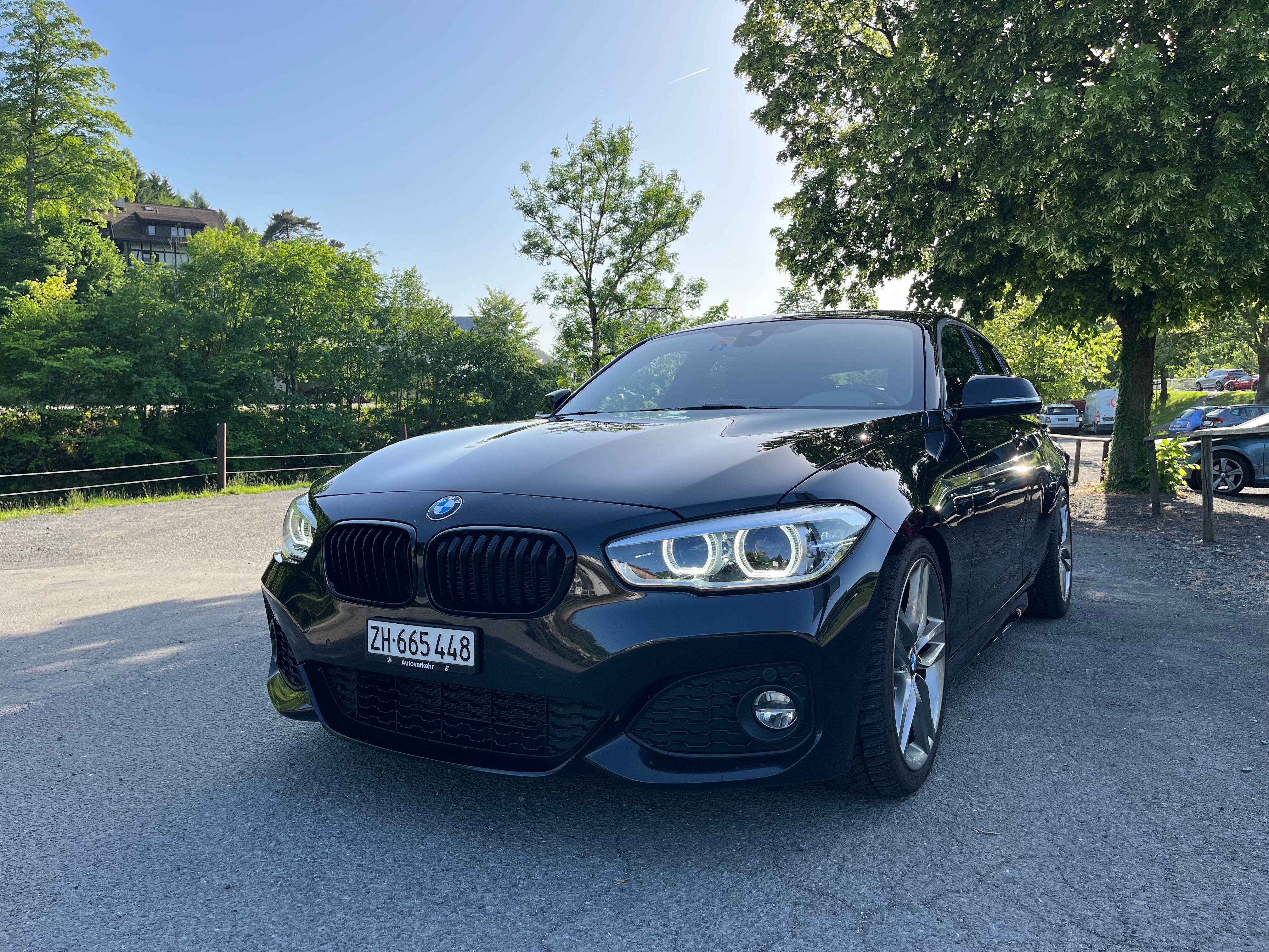 Car photo