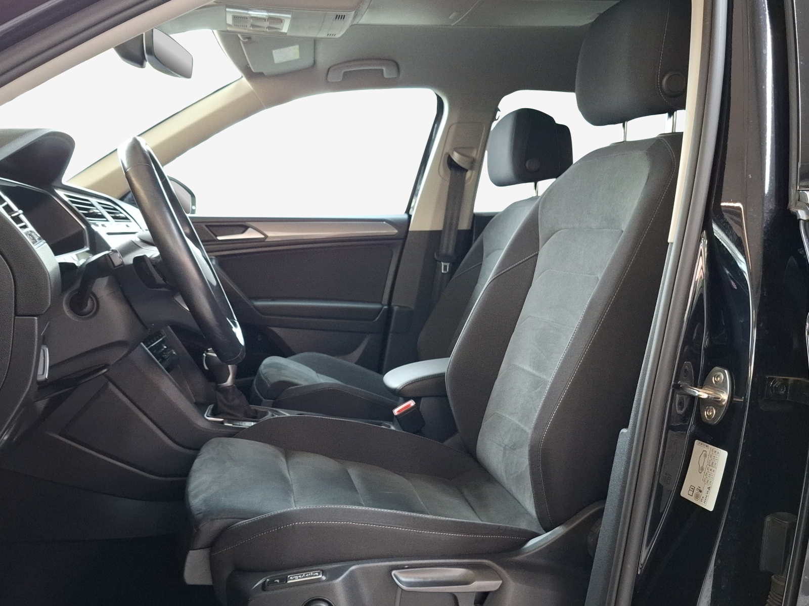 VW Tiguan Allspace 2.0TSI Life 4Motion DSG-image-7
