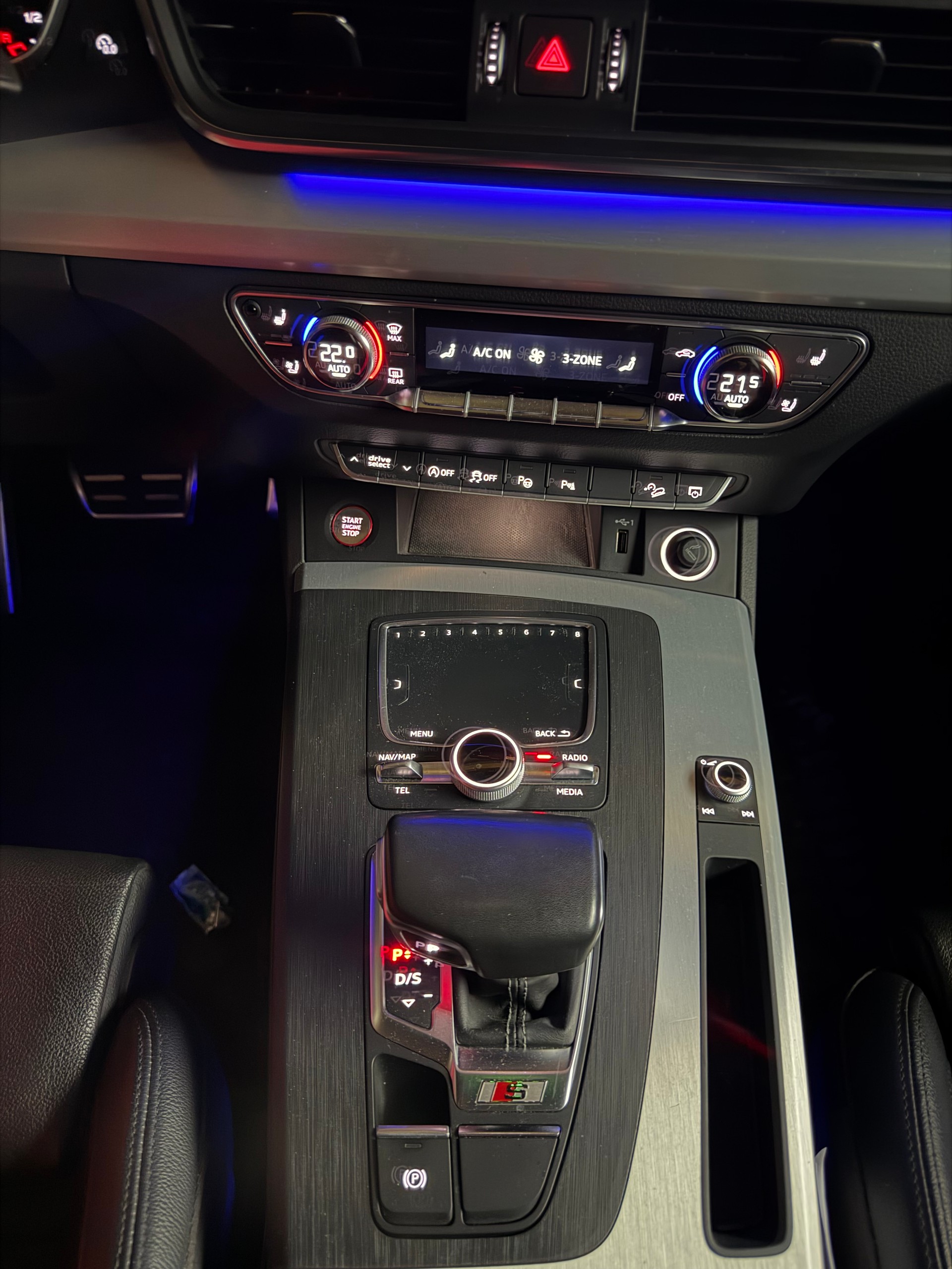 AUDI 3.0 V6 TDI quattro T-Tronic-image-2
