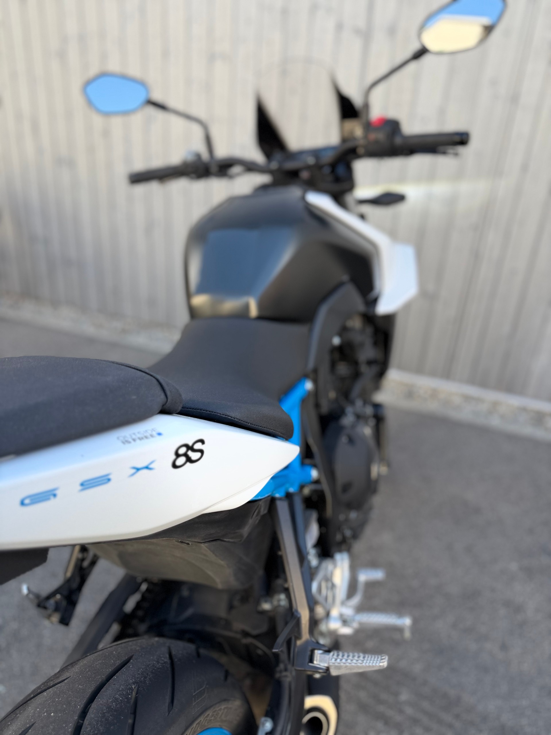 SUZUKI GSX 8 S-image-6
