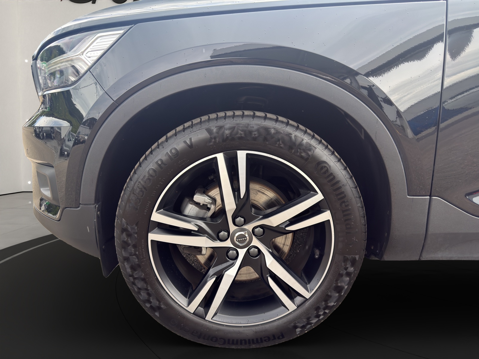 VOLVO XC40 2.0 B4 MH R-Design AWD-image-6