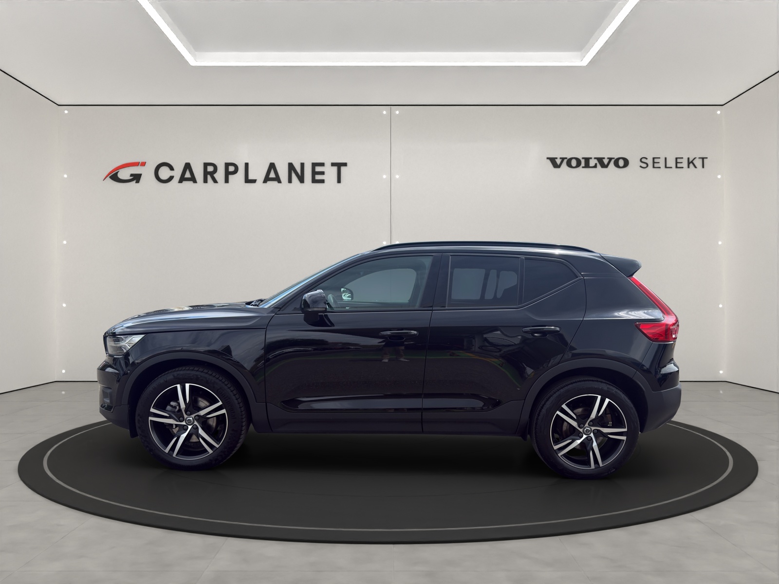VOLVO XC40 2.0 B4 MH R-Design AWD-image-1