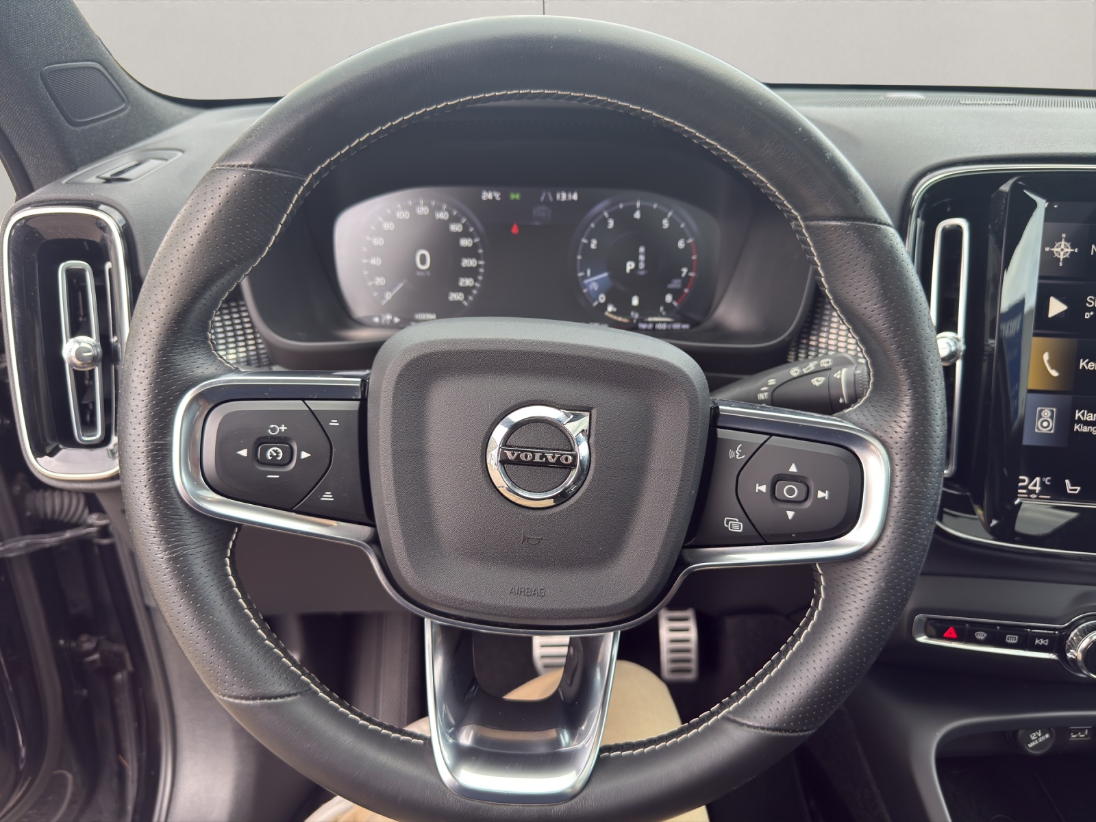 VOLVO XC40 2.0 B4 MH R-Design AWD-image-9