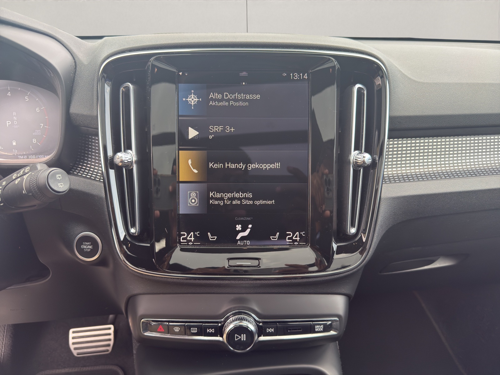VOLVO XC40 2.0 B4 MH R-Design AWD-image-13