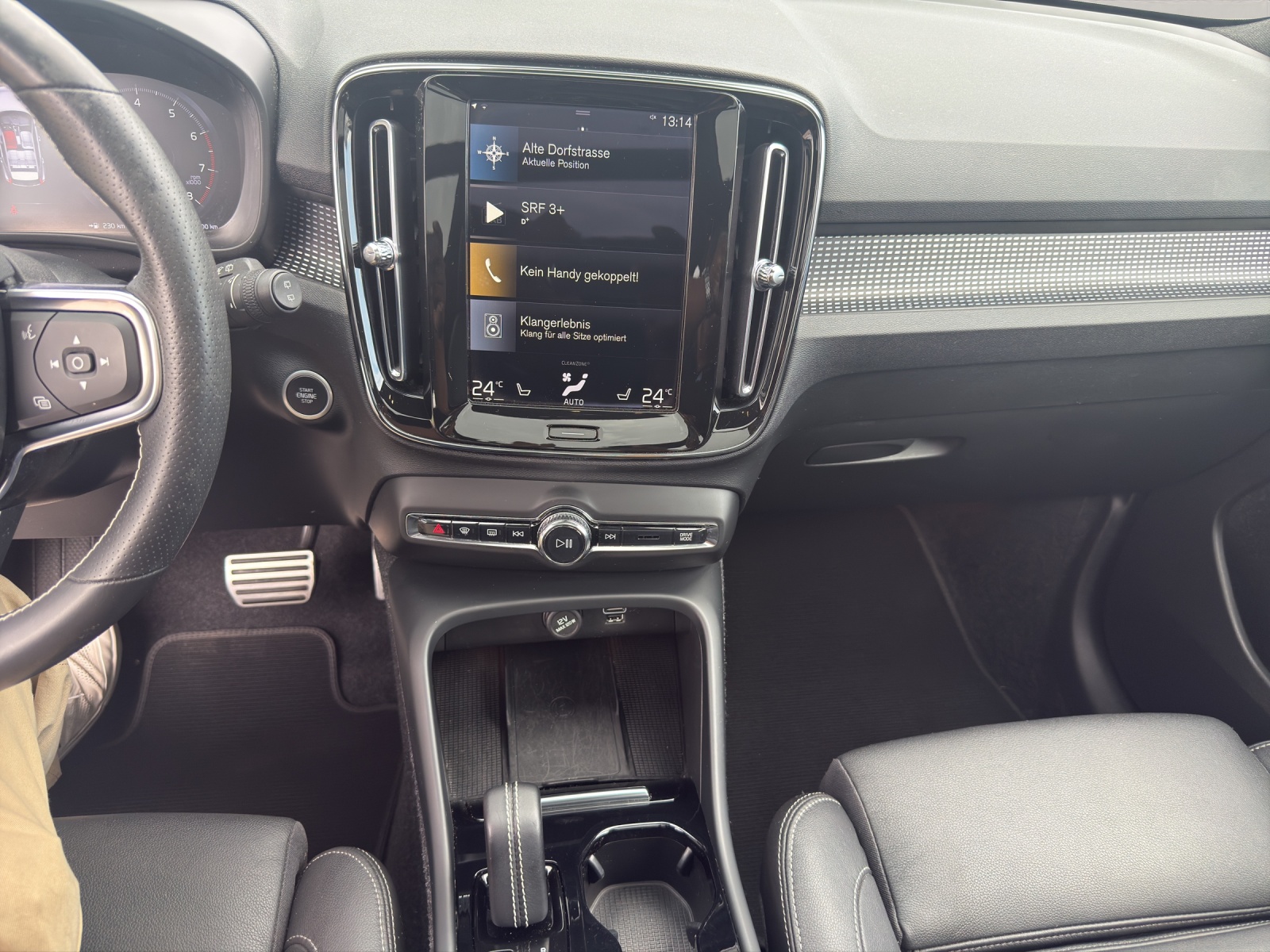 VOLVO XC40 2.0 B4 MH R-Design AWD-image-12