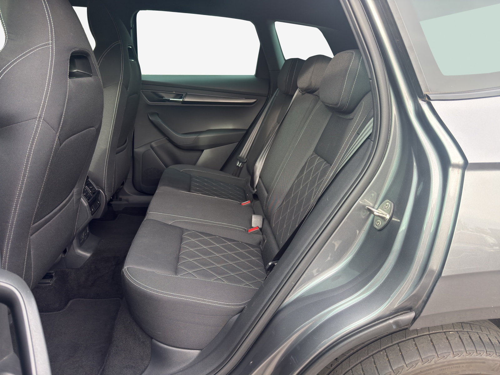 SKODA Karoq 1.5 TSI SportLine DSG-image-11