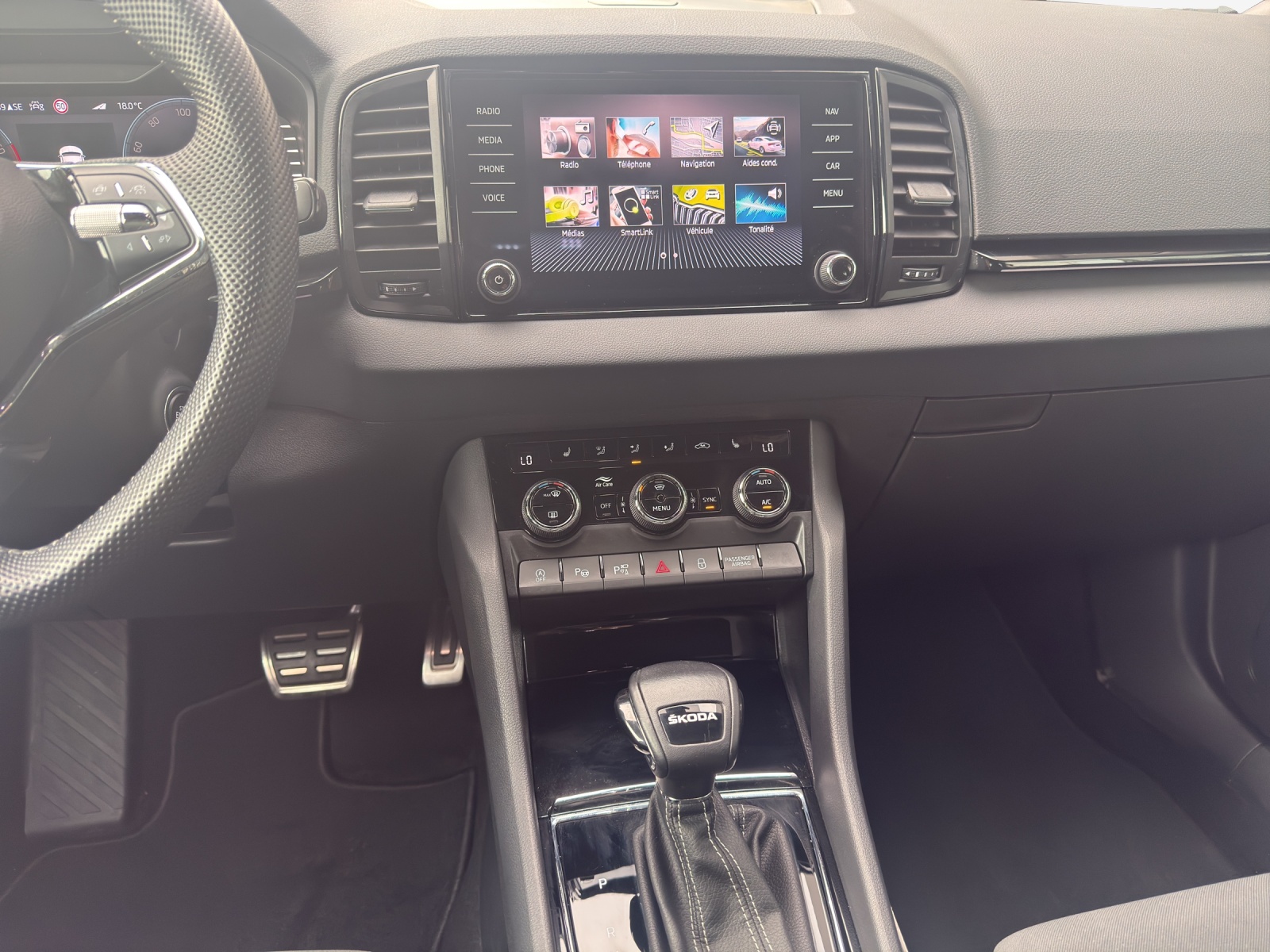 SKODA Karoq 1.5 TSI SportLine DSG-image-10