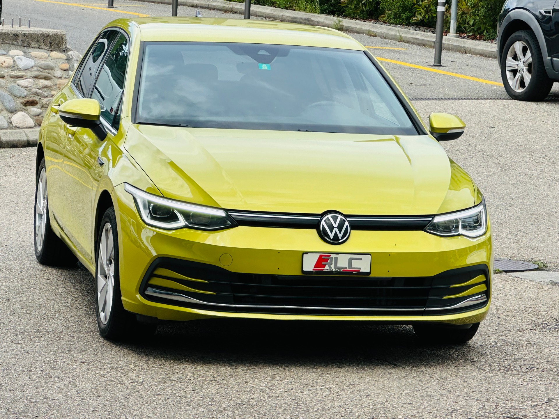 VW Golf 1.5 TSI ACT First Edition-image-5