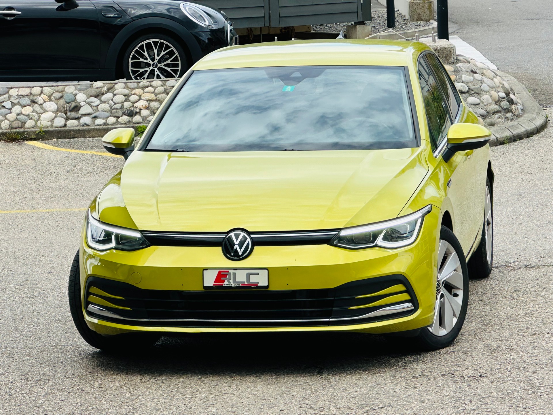 VW Golf 1.5 TSI ACT First Edition-image-0