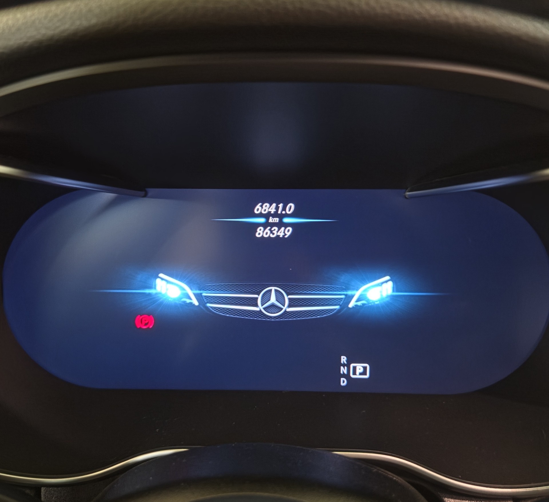 MERCEDES-BENZ C 220 d Swiss Star AMG Line 4M 9G-Tronic-image-10