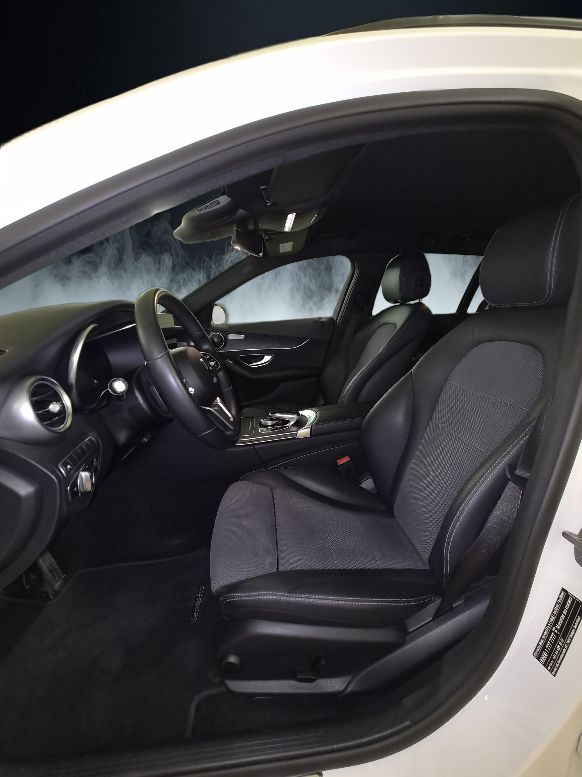 MERCEDES-BENZ C 220 d Swiss Star AMG Line 4M 9G-Tronic-image-19