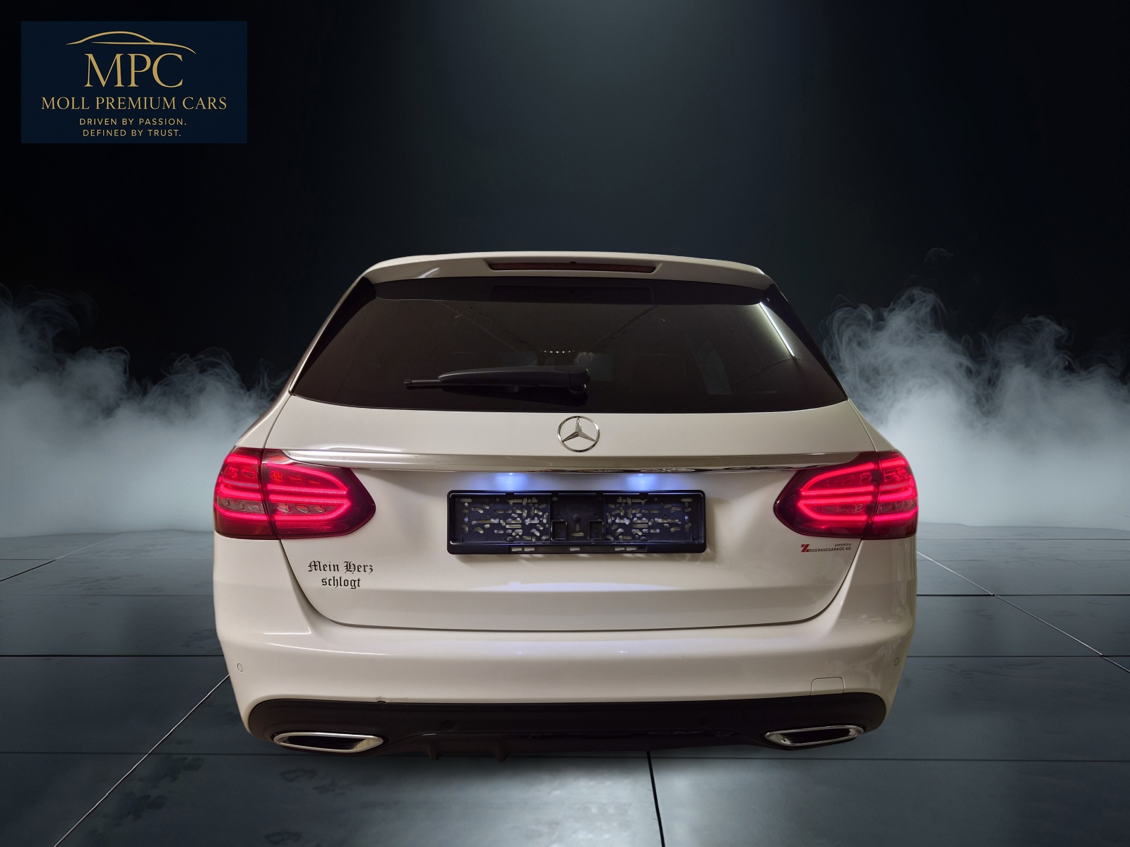 MERCEDES-BENZ C 220 d Swiss Star AMG Line 4M 9G-Tronic-image-4