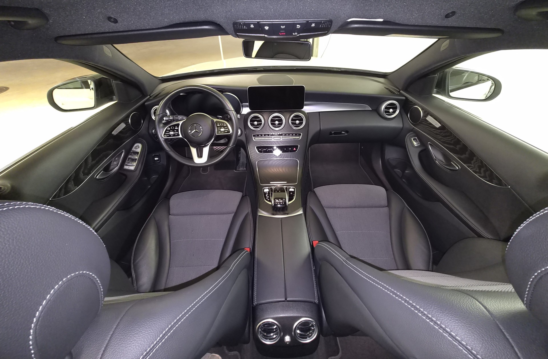 MERCEDES-BENZ C 220 d Swiss Star AMG Line 4M 9G-Tronic-image-14