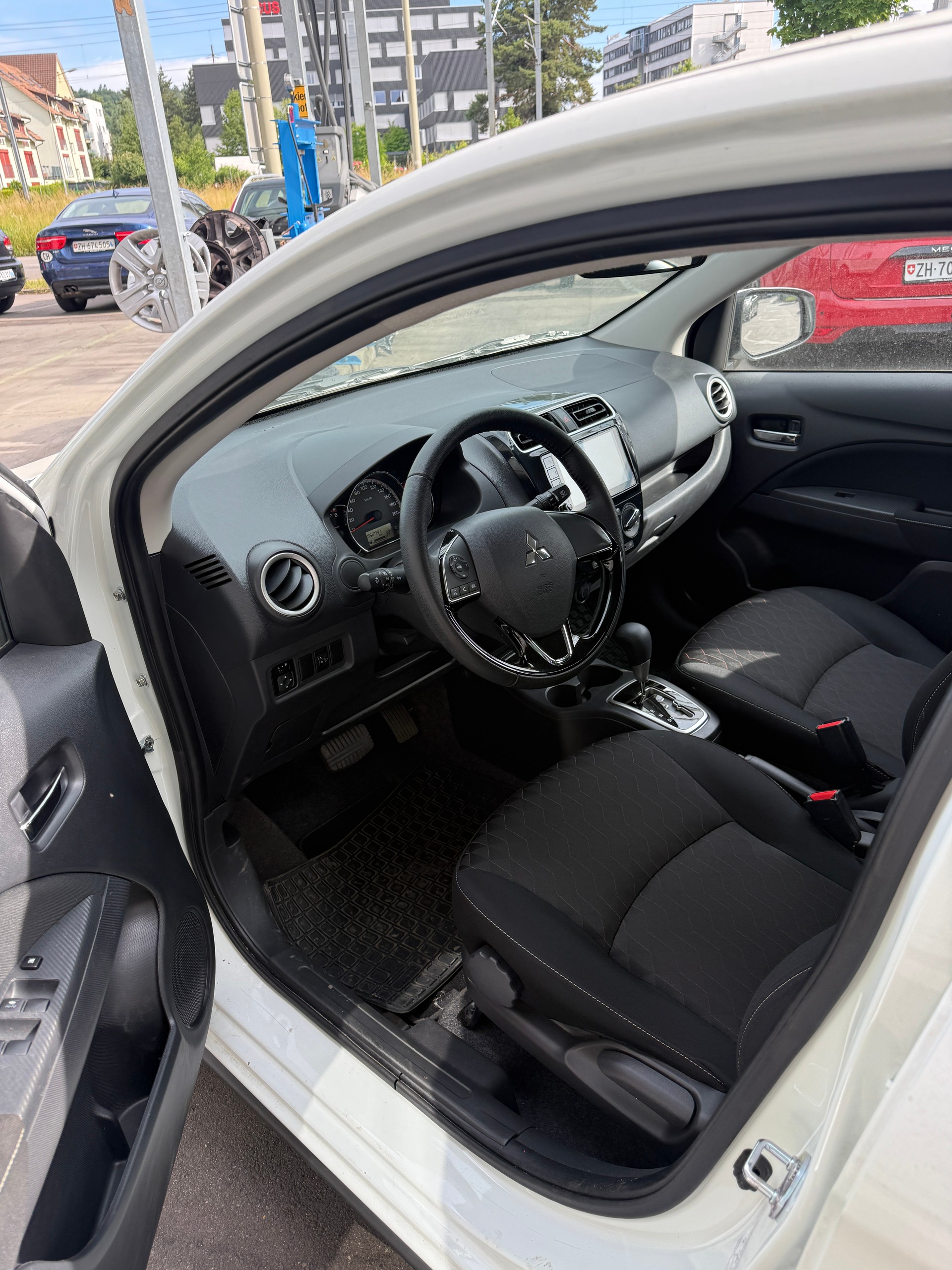 MITSUBISHI Space Star 1.2 CVT Intense+-image-6