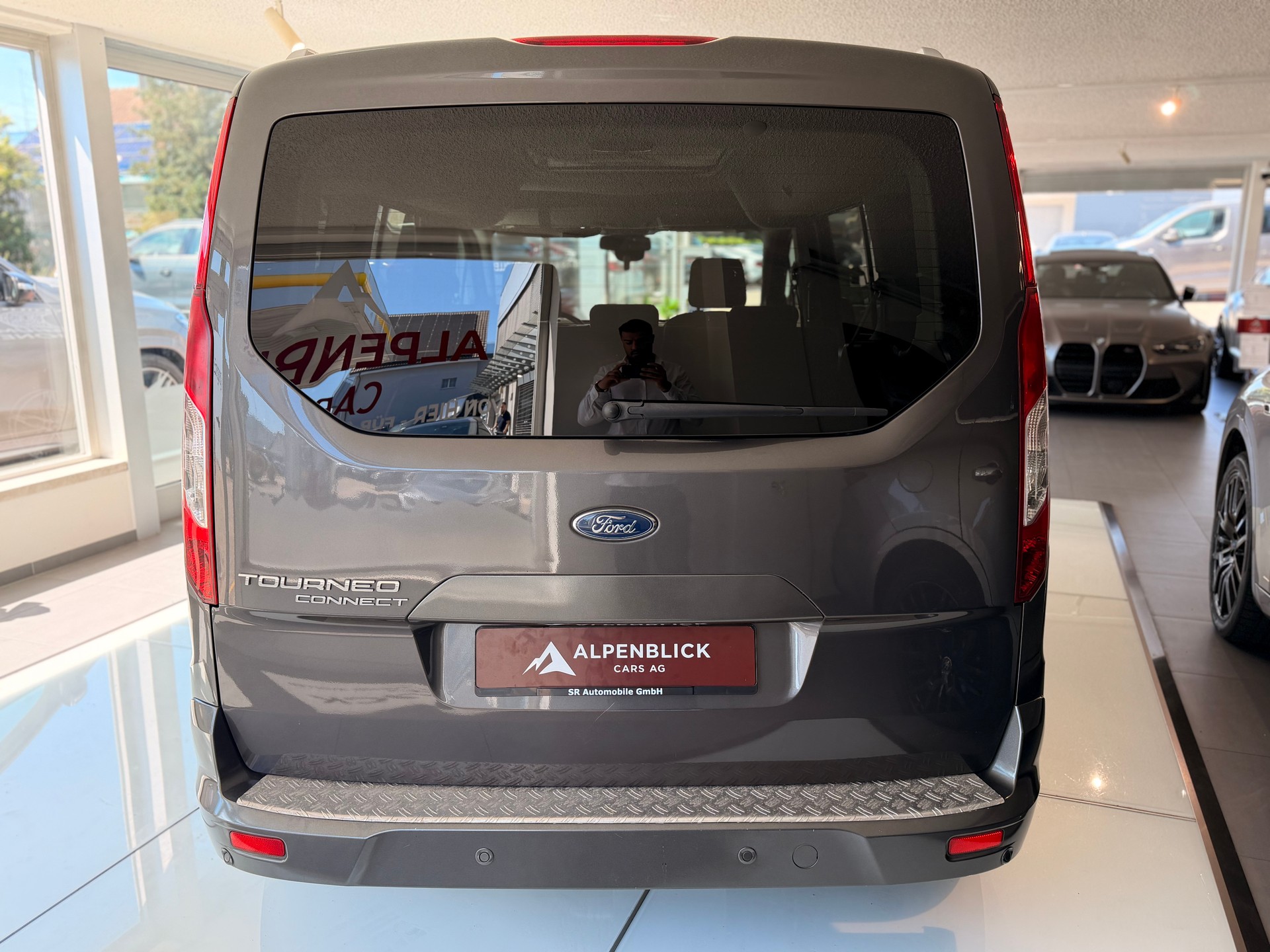FORD Grand Tourneo Connect 1.5 TDCi Titanium-image-7